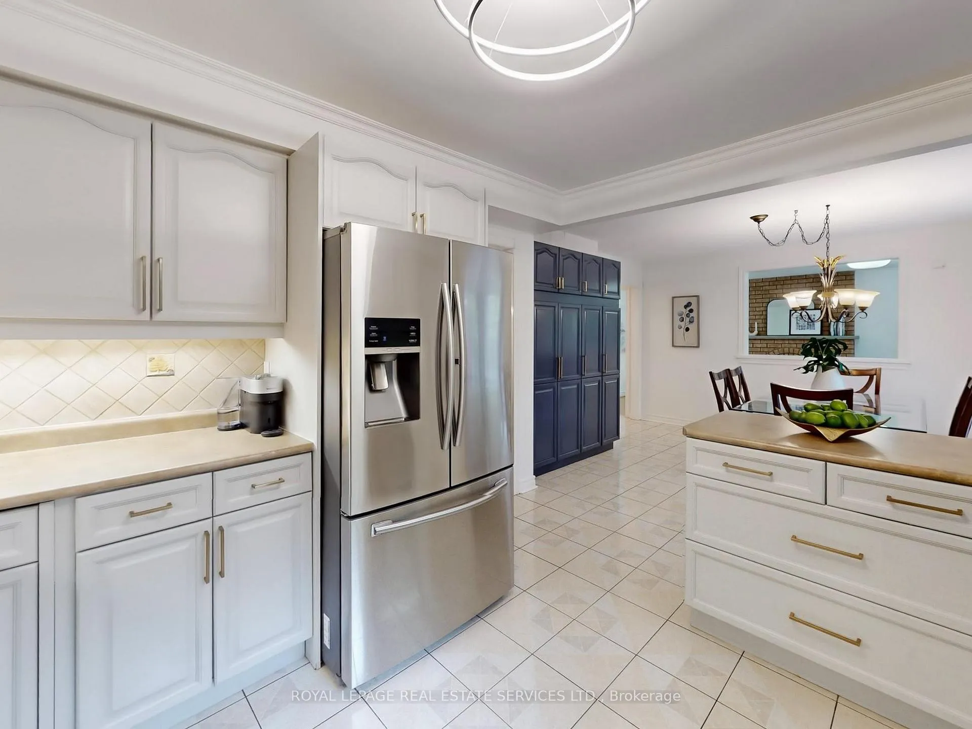 Photo 11 of 258 Westmount Boulevard, Vaughan, Beverley Glen — HOMEH