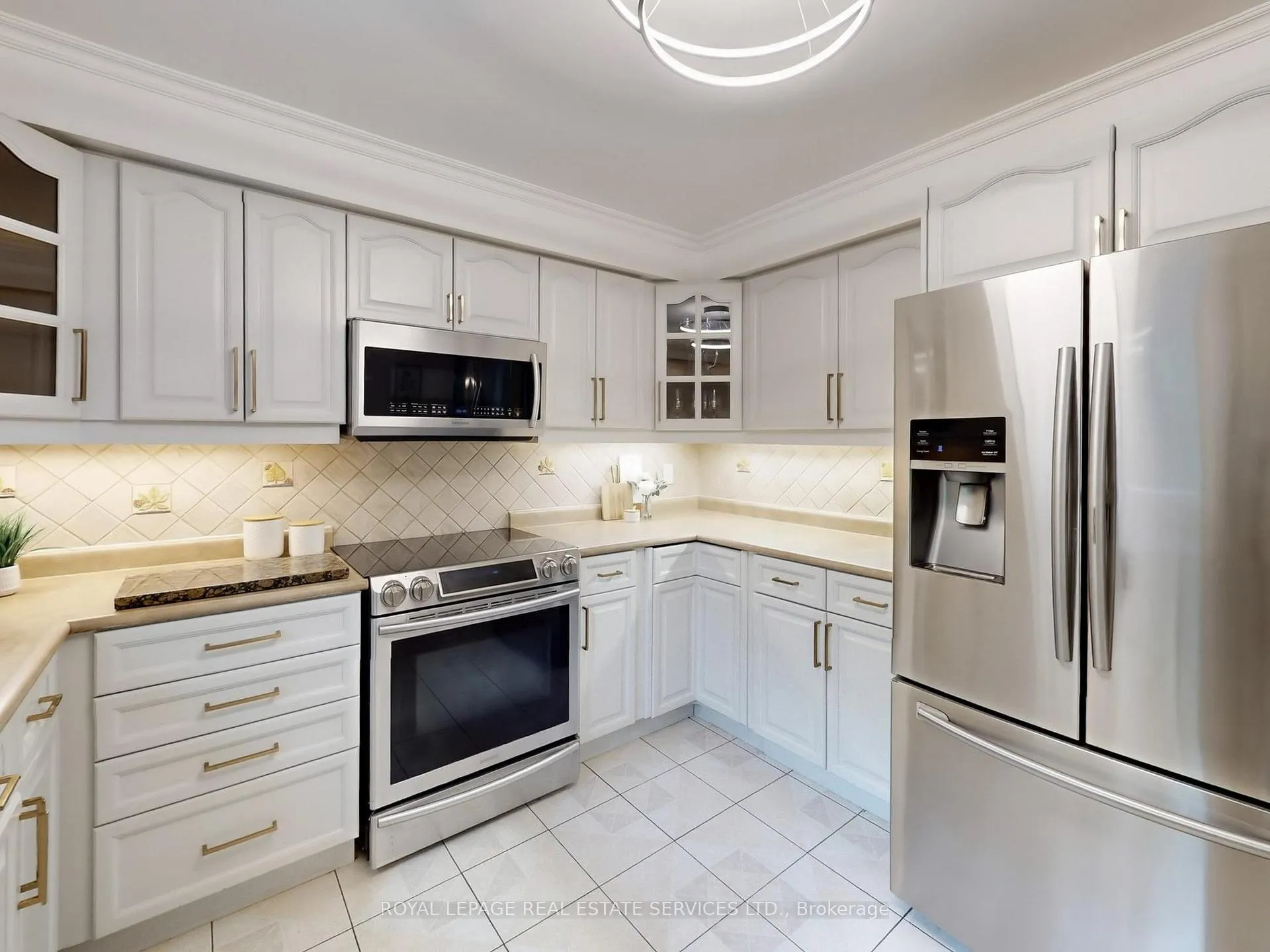 Photo 12 of 258 Westmount Boulevard, Vaughan, Beverley Glen — HOMEH