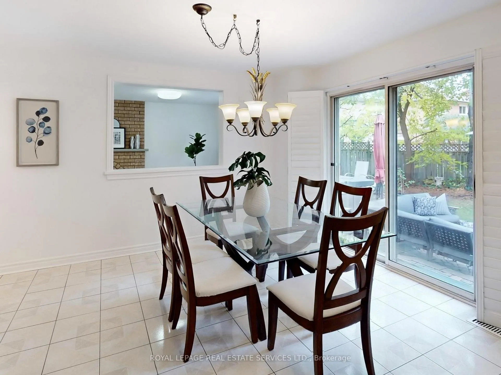 Photo 14 of 258 Westmount Boulevard, Vaughan, Beverley Glen — HOMEH