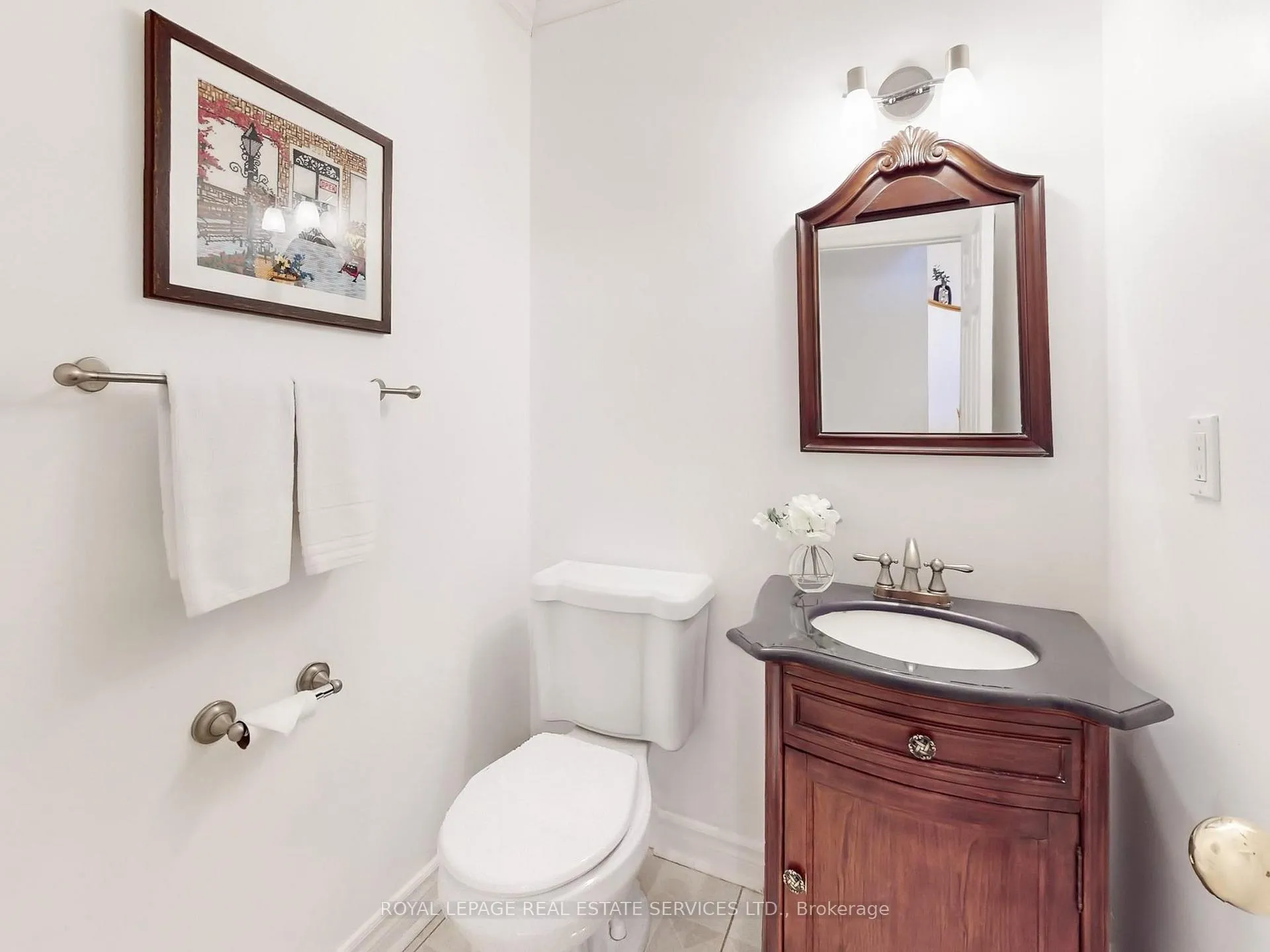 Photo 17 of 258 Westmount Boulevard, Vaughan, Beverley Glen — HOMEH