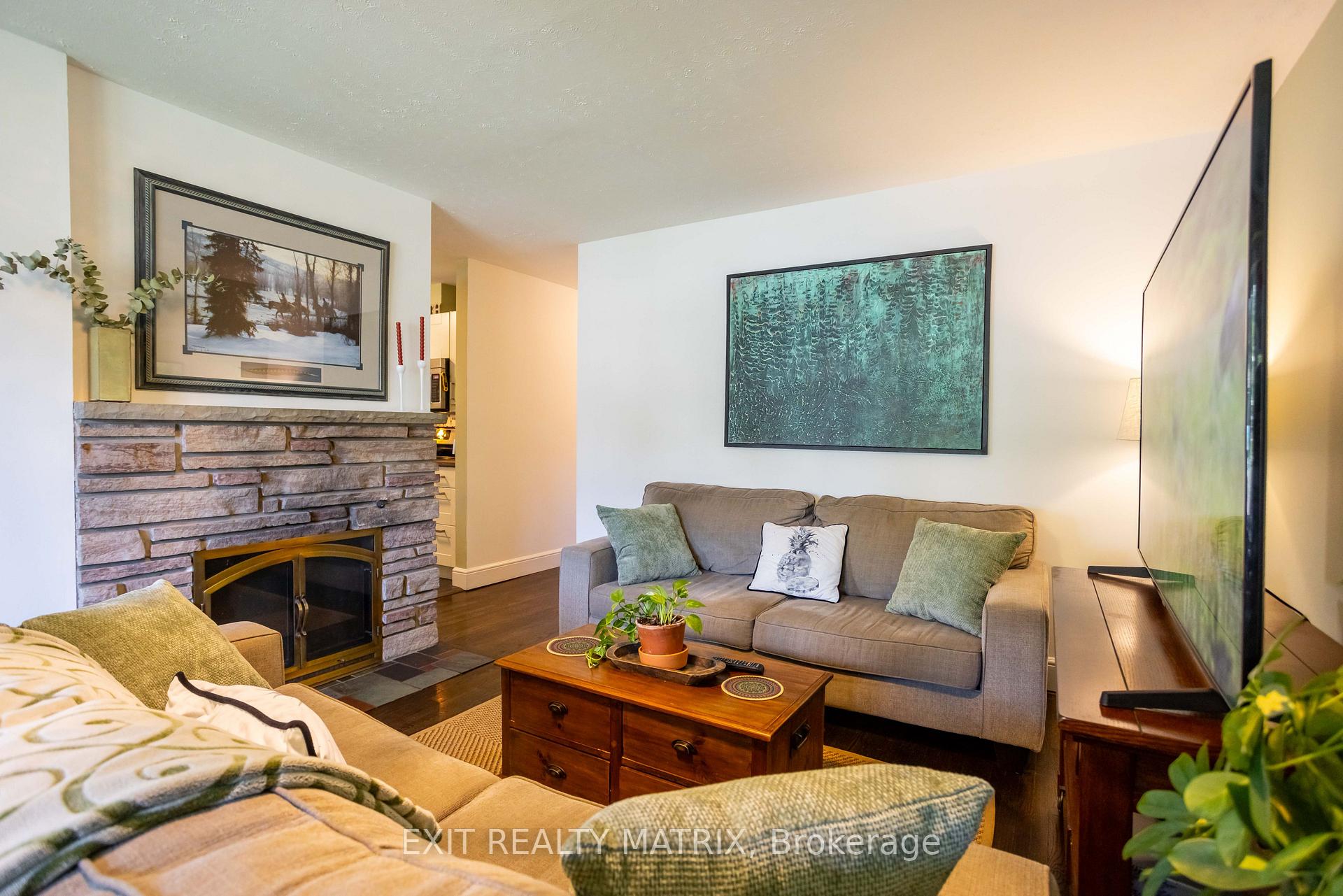 Photo 9 of 1860 Featherston Drive, Ottawa, Guildwood Estates - Urbandale Acres — HOMEH
