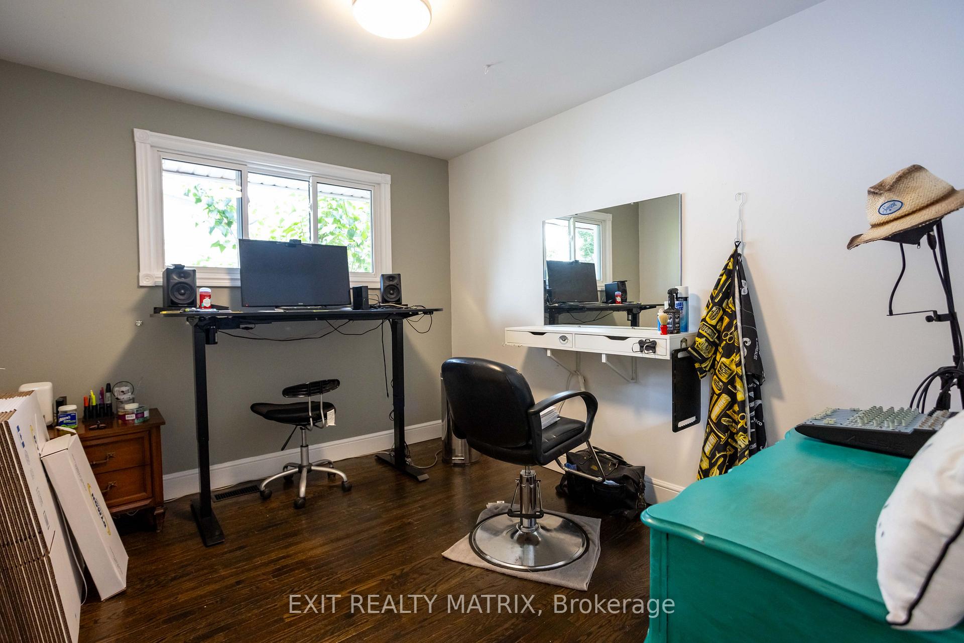 Photo 22 of 1860 Featherston Drive, Ottawa, Guildwood Estates - Urbandale Acres — HOMEH