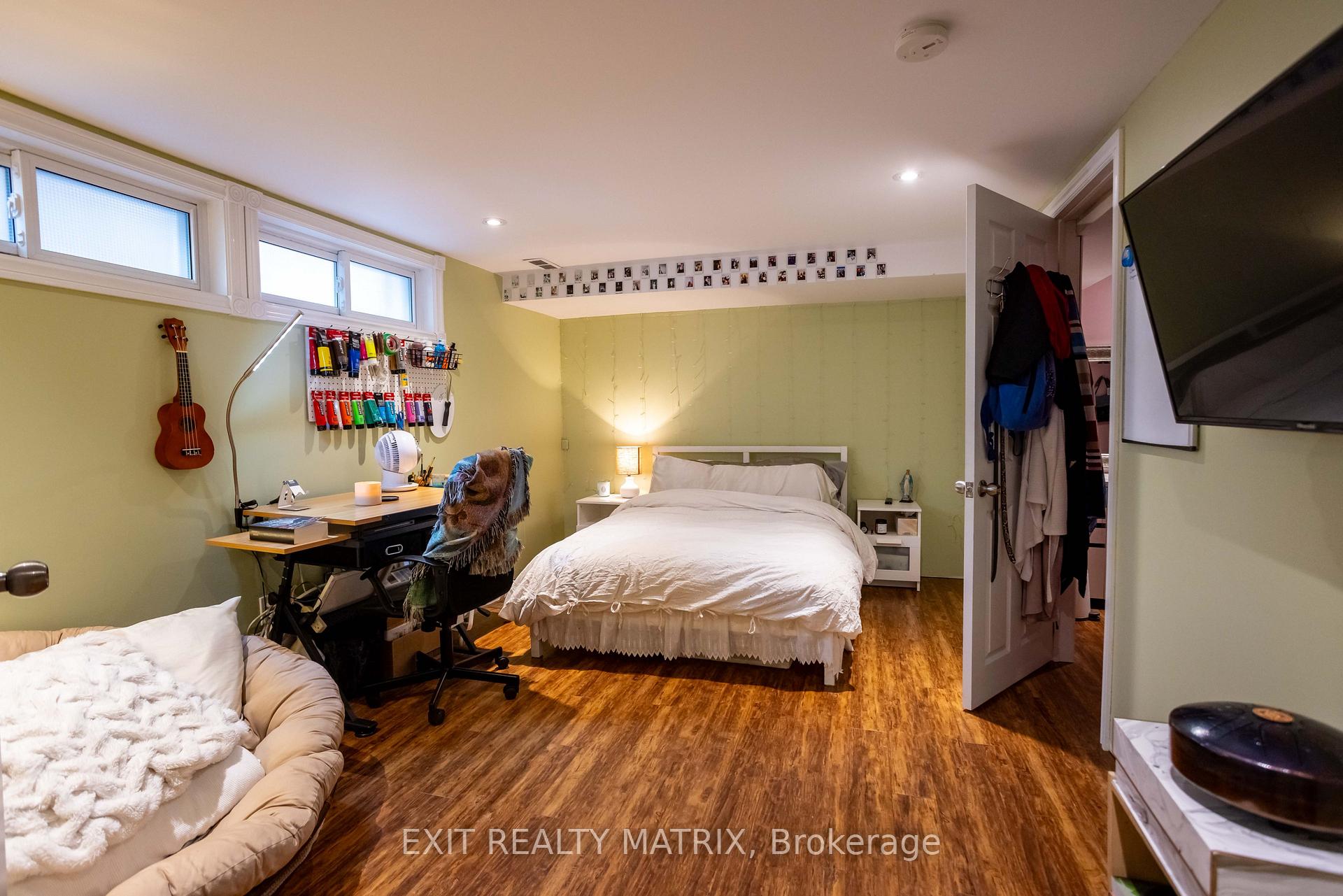 Photo 21 of 1860 Featherston Drive, Ottawa, Guildwood Estates - Urbandale Acres — HOMEH