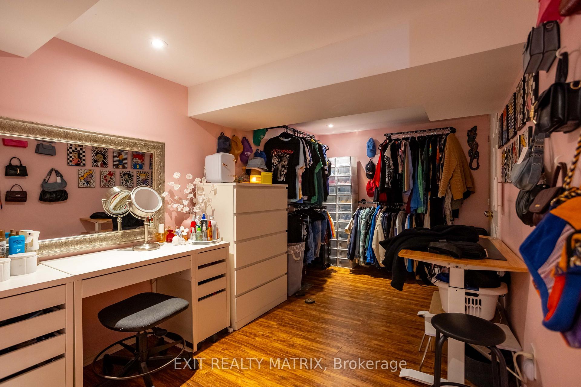 Photo 20 of 1860 Featherston Drive, Ottawa, Guildwood Estates - Urbandale Acres — HOMEH