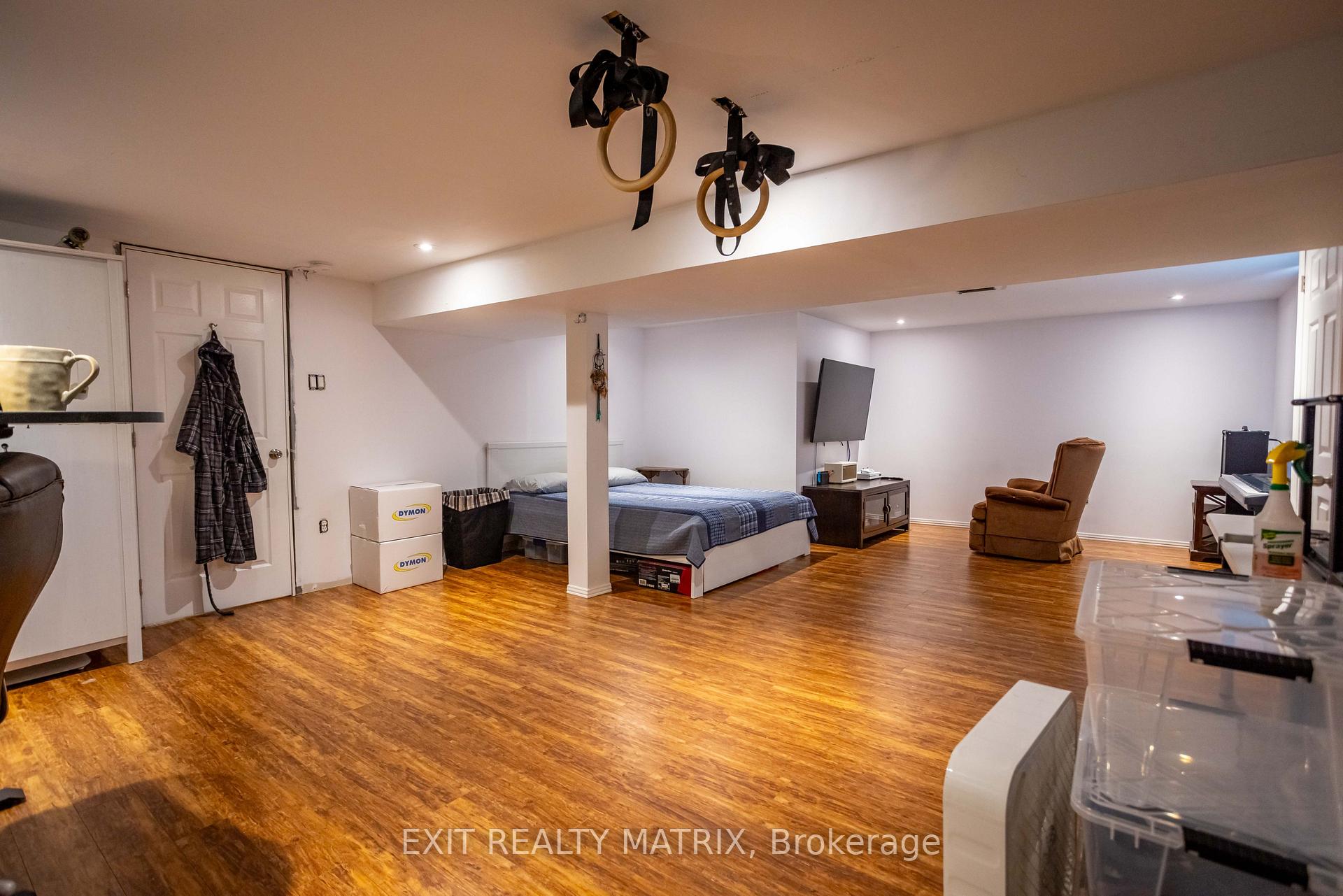Photo 28 of 1860 Featherston Drive, Ottawa, Guildwood Estates - Urbandale Acres — HOMEH