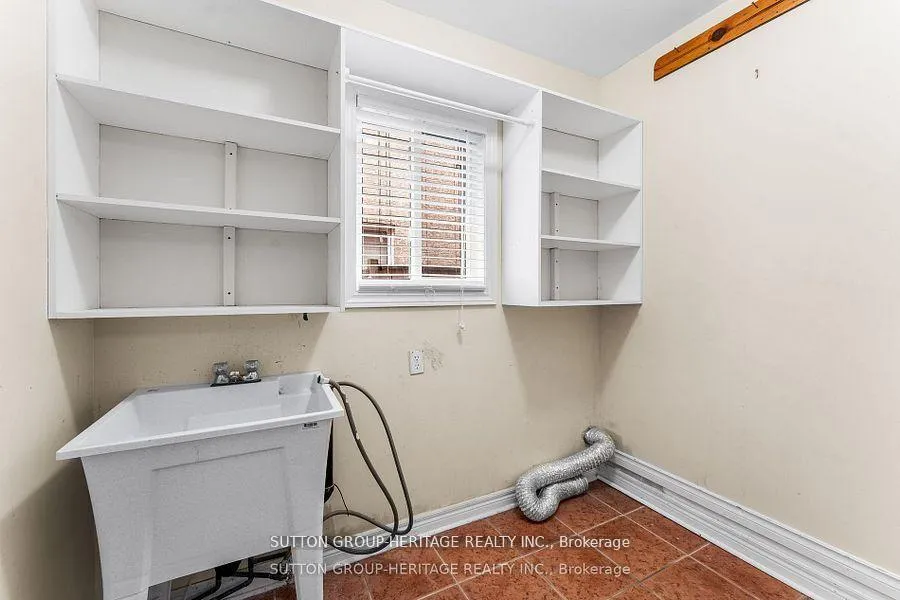 Photo 7 of 34 Ball Crescent, Whitby, Williamsburg — HOMEH