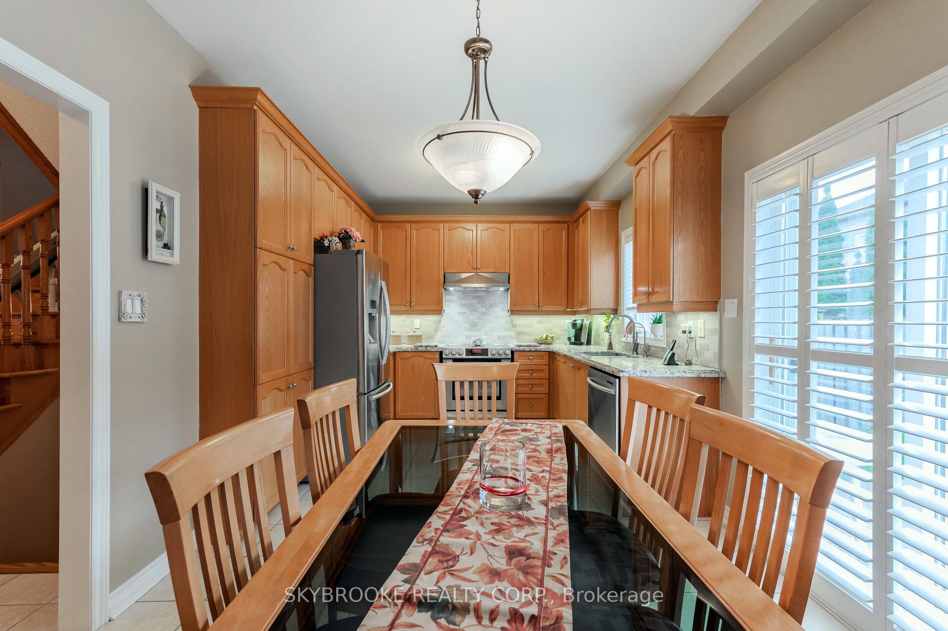 Photo 10 of 84 Chateau Drive, Vaughan, Vellore Village — HOMEH