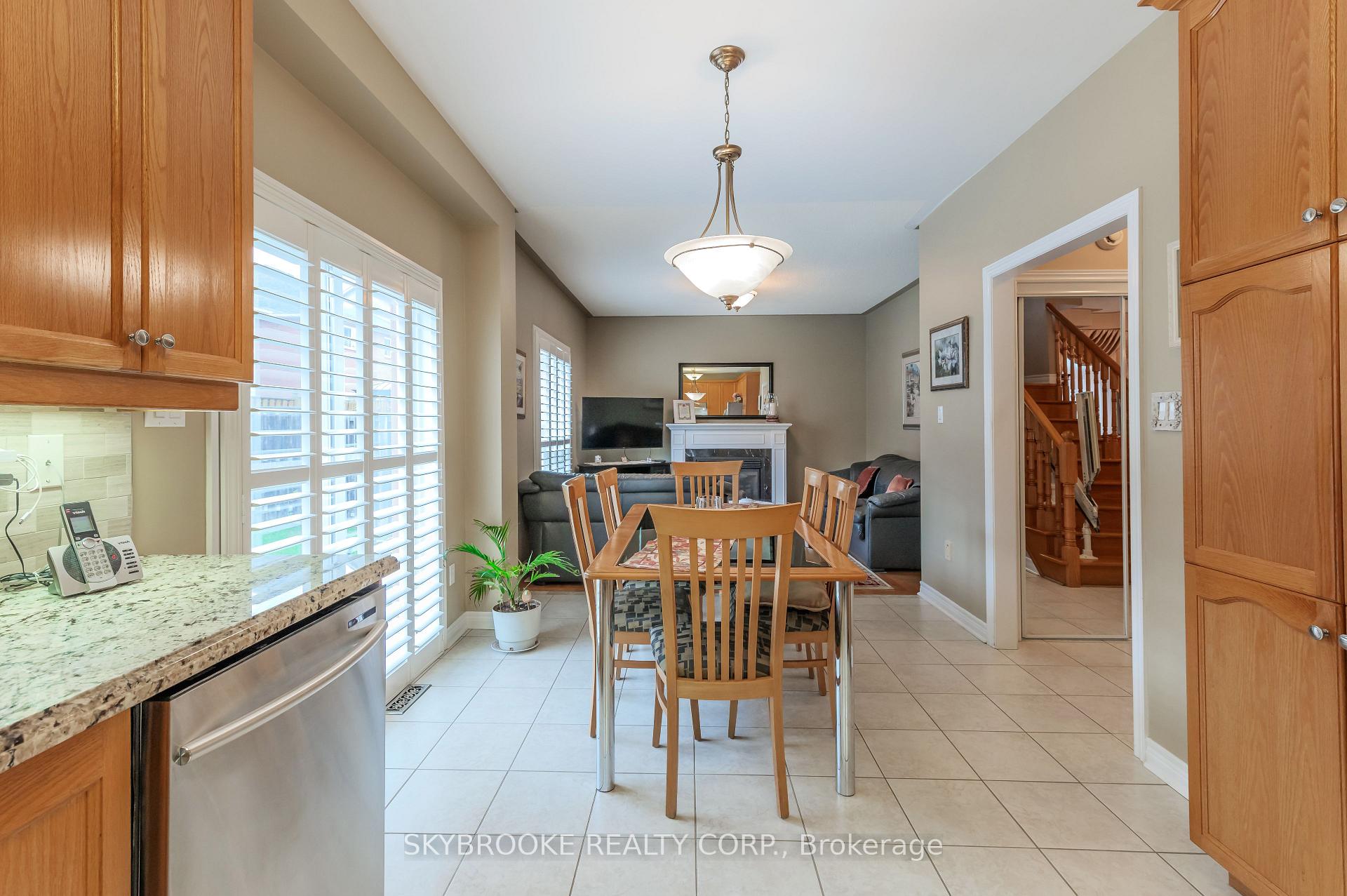 Photo 12 of 84 Chateau Drive, Vaughan, Vellore Village — HOMEH