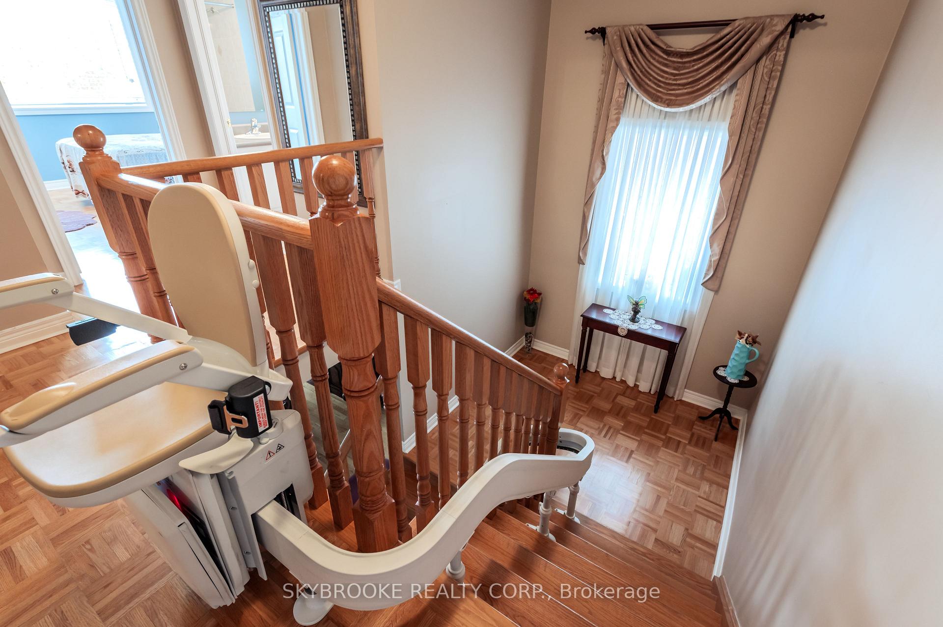 Photo 14 of 84 Chateau Drive, Vaughan, Vellore Village — HOMEH