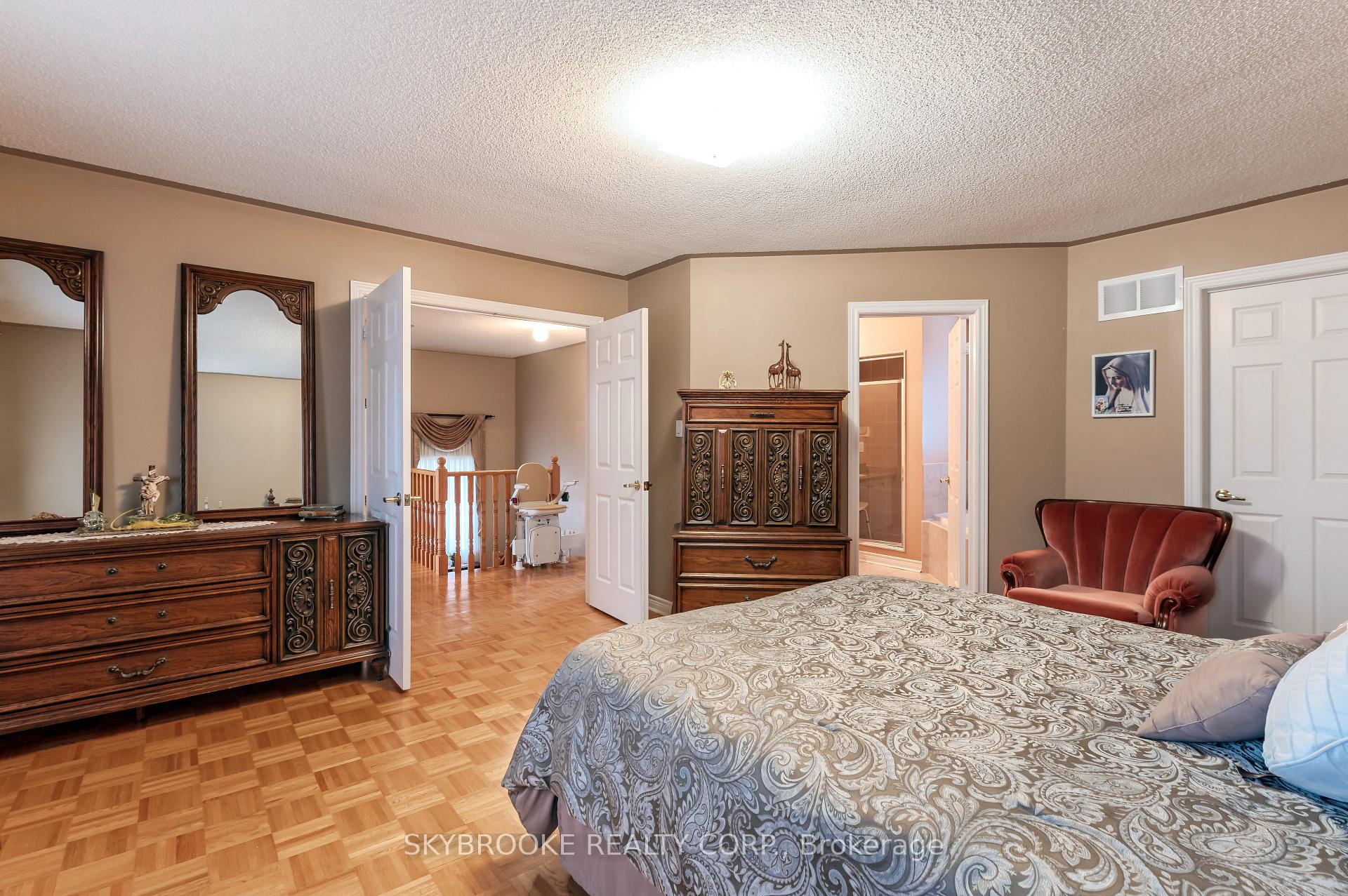 Photo 17 of 84 Chateau Drive, Vaughan, Vellore Village — HOMEH