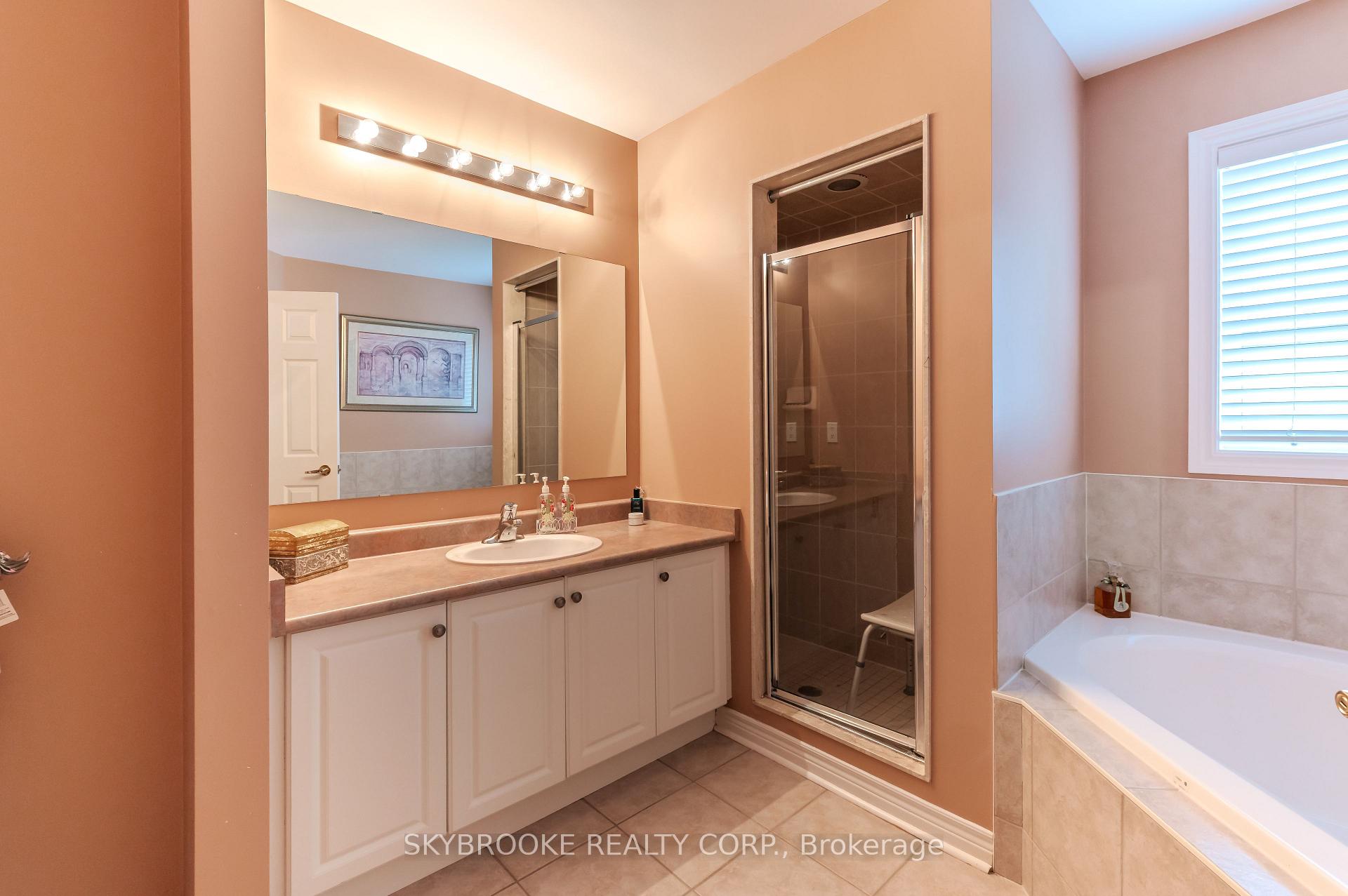 Photo 18 of 84 Chateau Drive, Vaughan, Vellore Village — HOMEH