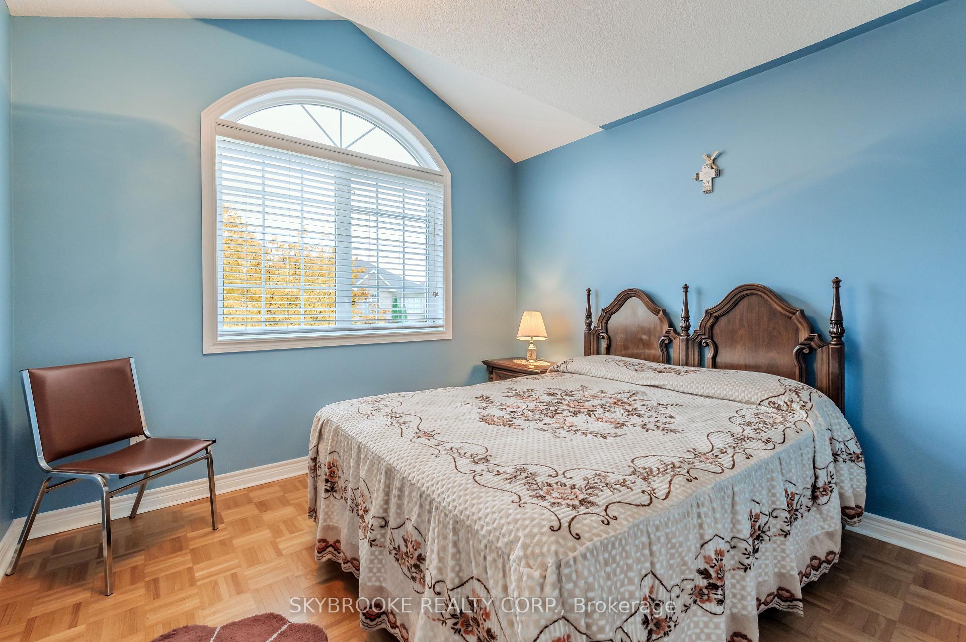 Photo 20 of 84 Chateau Drive, Vaughan, Vellore Village — HOMEH