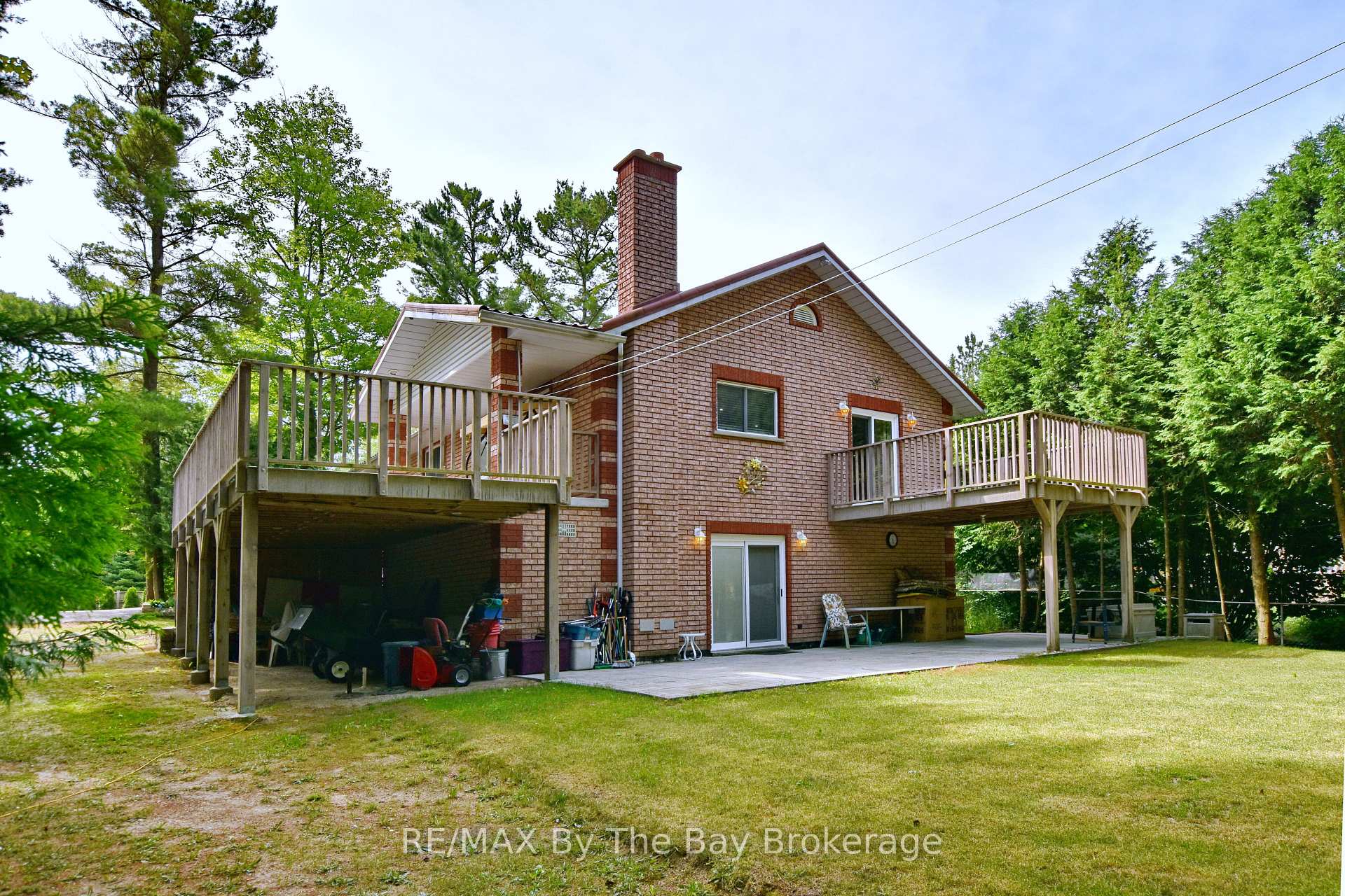 Photo 3 of 106 Deerbrook Drive, Wasaga Beach — HOMEH