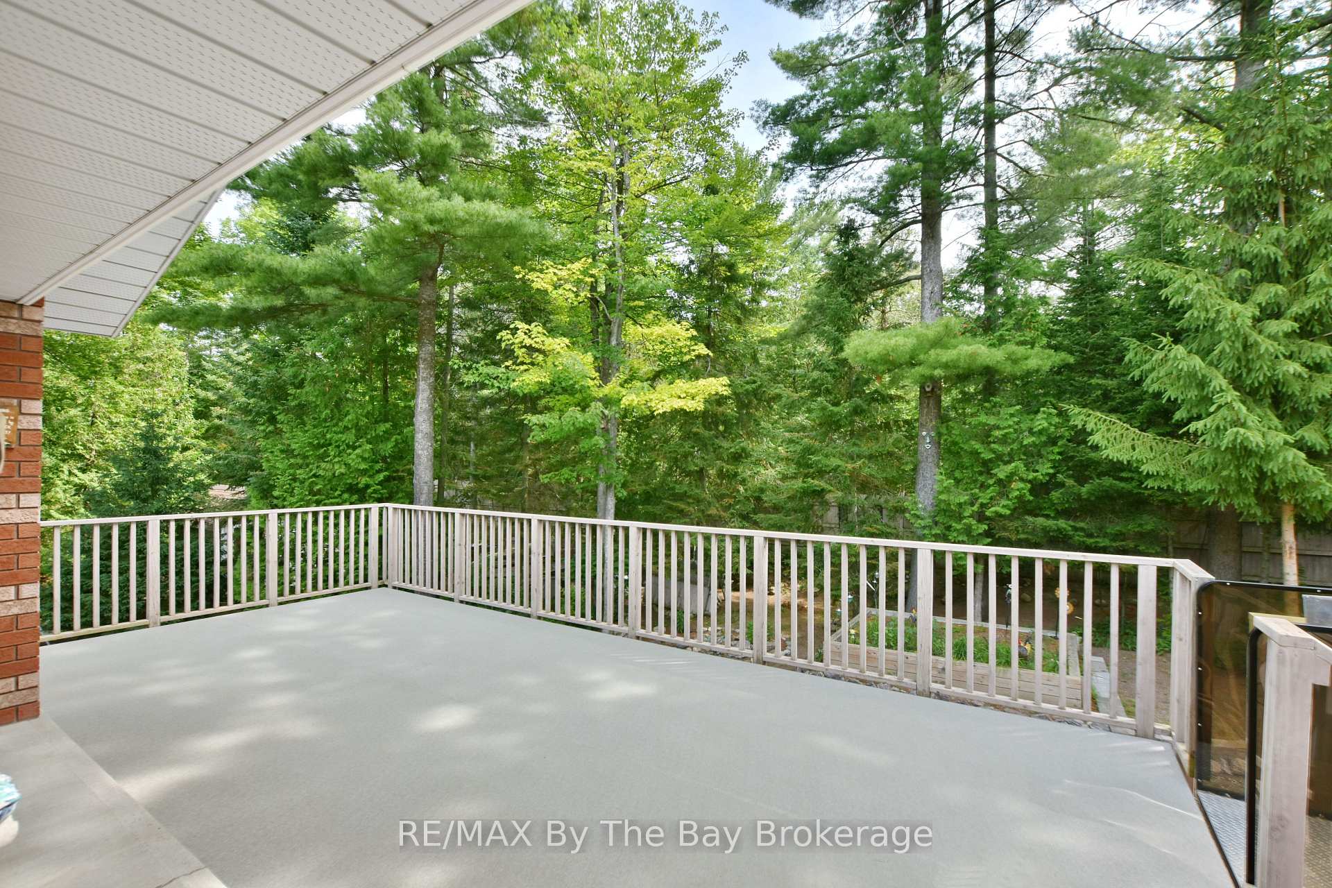Photo 5 of 106 Deerbrook Drive, Wasaga Beach — HOMEH