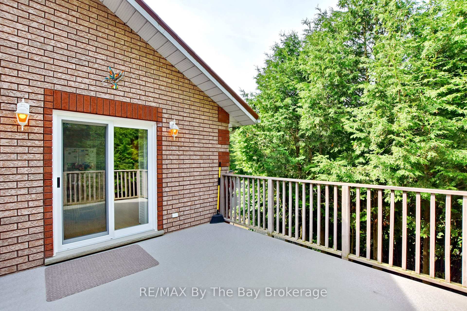 Photo 8 of 106 Deerbrook Drive, Wasaga Beach — HOMEH