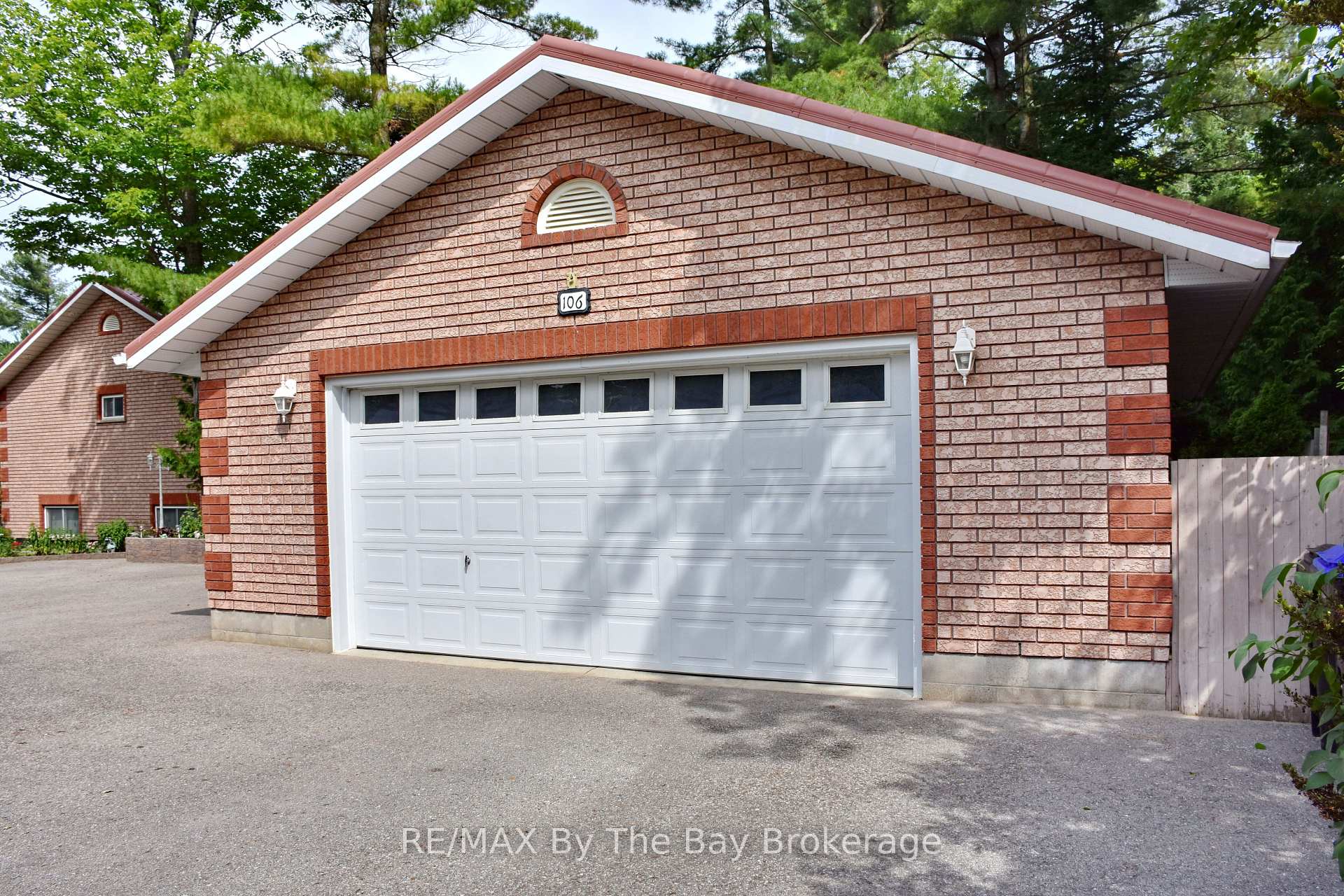 Photo 11 of 106 Deerbrook Drive, Wasaga Beach — HOMEH