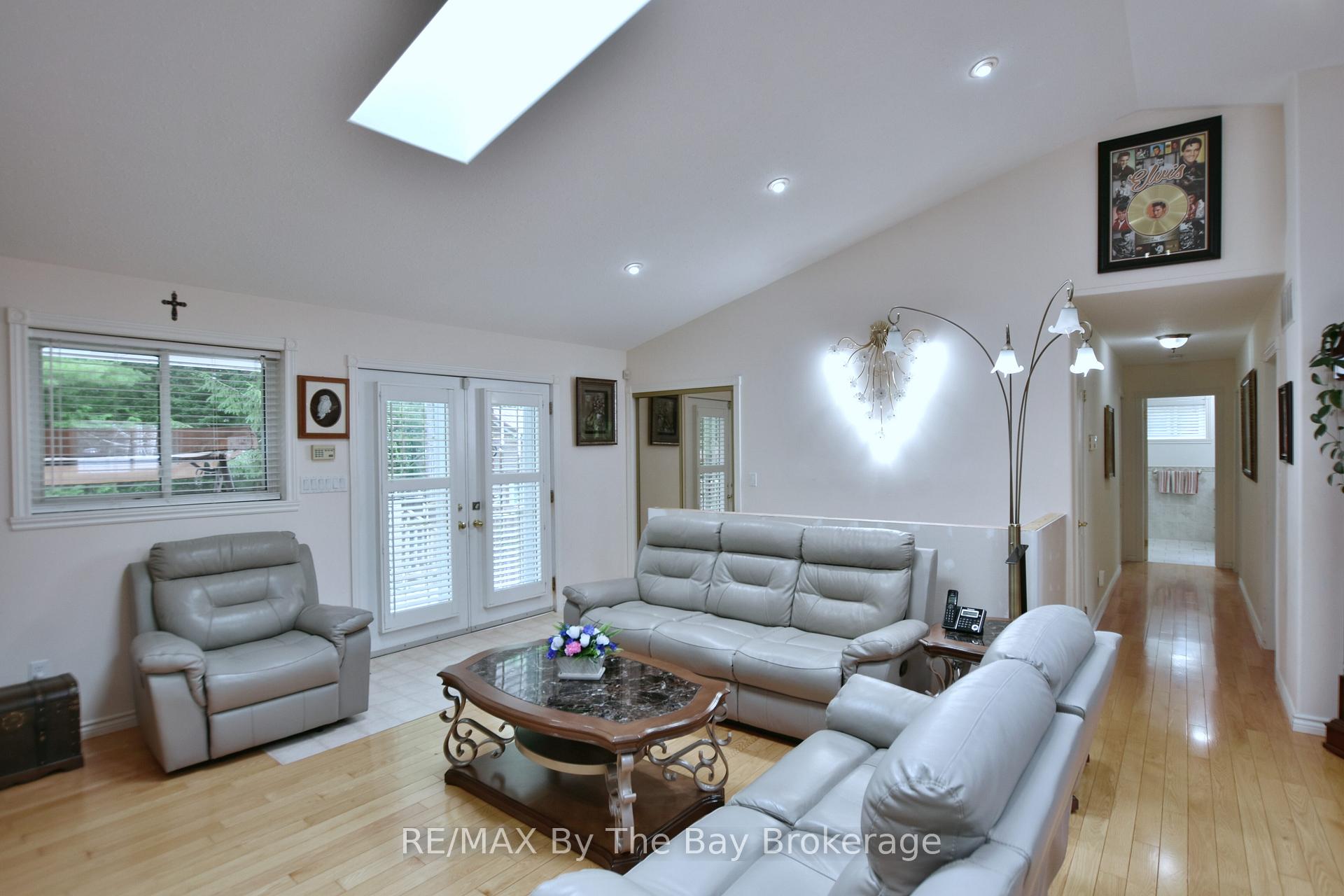Photo 14 of 106 Deerbrook Drive, Wasaga Beach — HOMEH