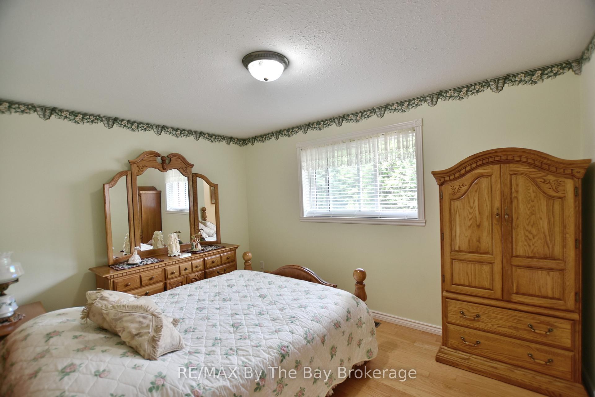Photo 24 of 106 Deerbrook Drive, Wasaga Beach — HOMEH