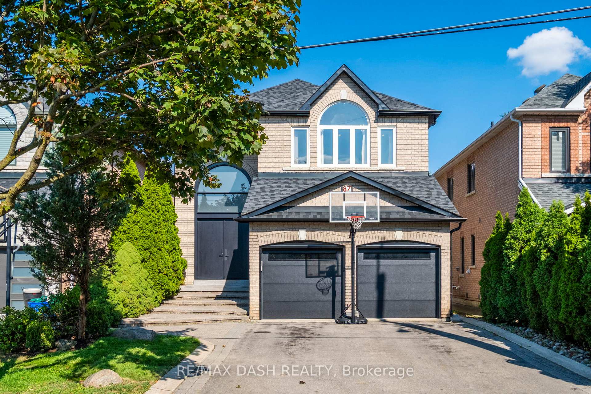 Photo 1 of 87 Vaughan Boulevard, Vaughan, Beverley Glen — HOMEH