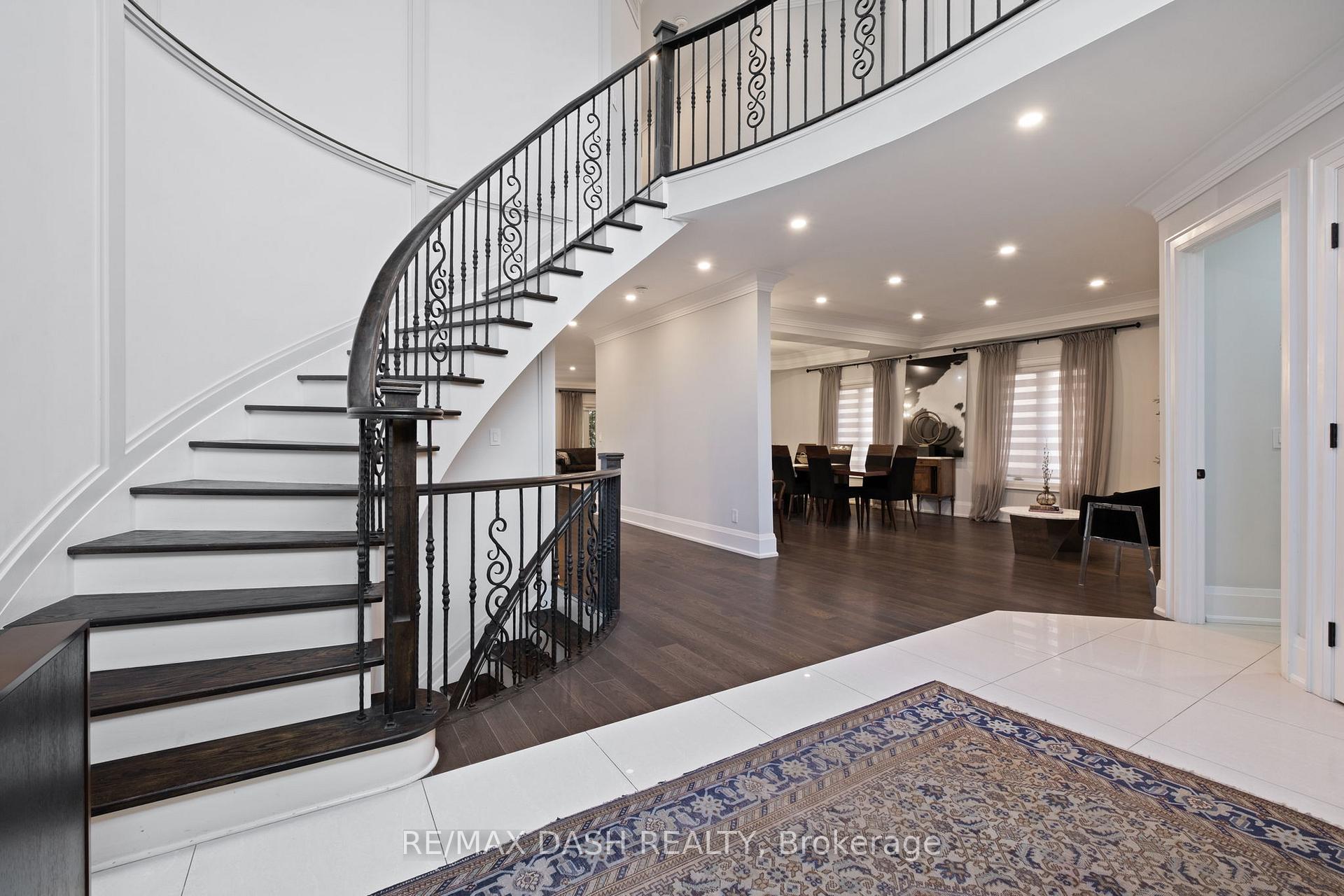 Photo 6 of 87 Vaughan Boulevard, Vaughan, Beverley Glen — HOMEH