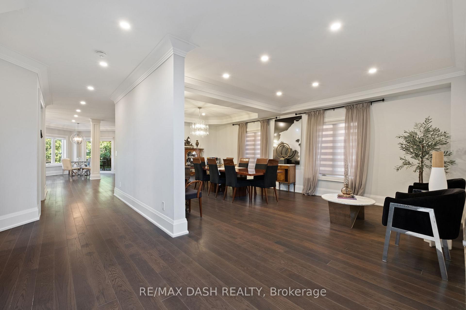 Photo 7 of 87 Vaughan Boulevard, Vaughan, Beverley Glen — HOMEH
