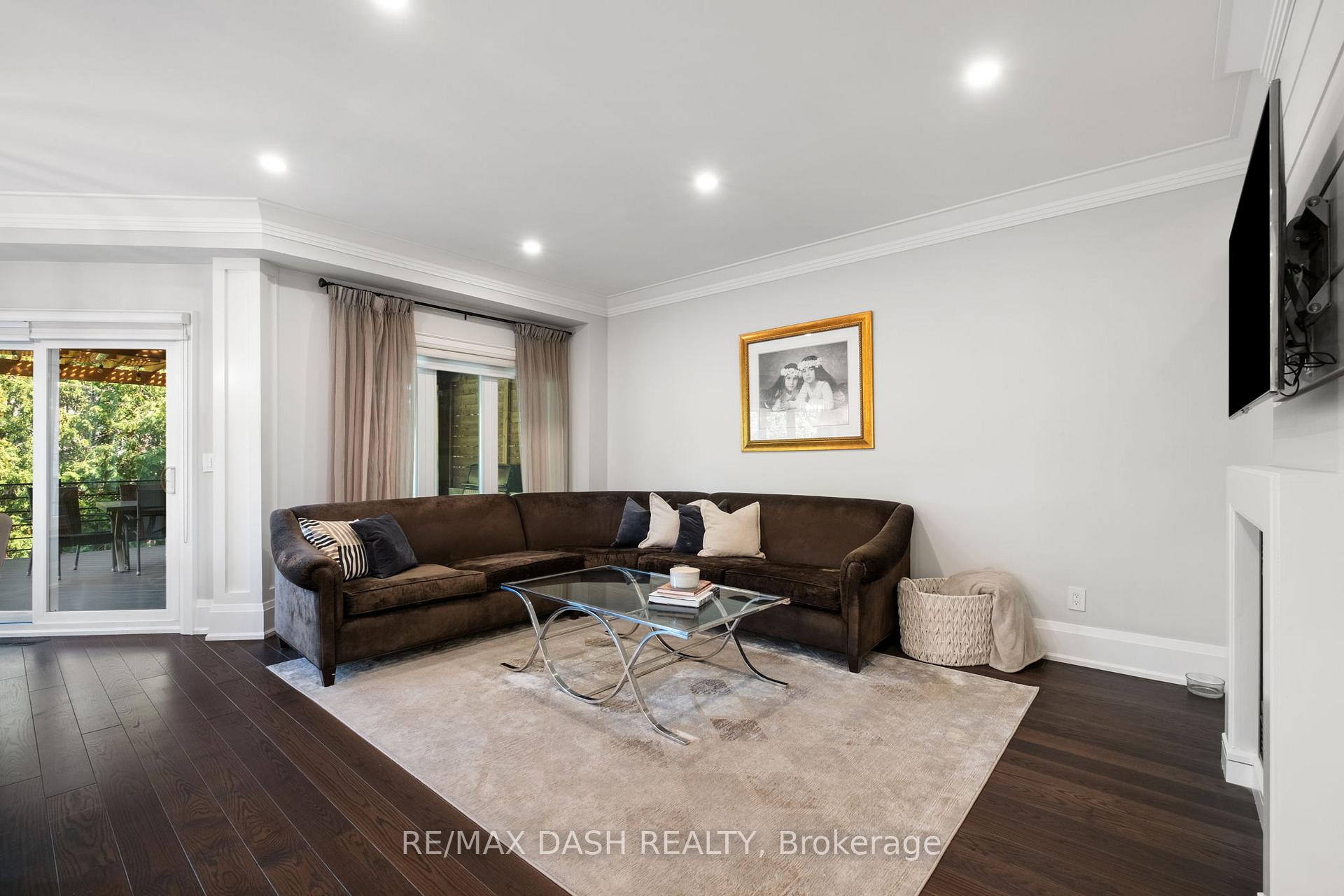 Photo 12 of 87 Vaughan Boulevard, Vaughan, Beverley Glen — HOMEH