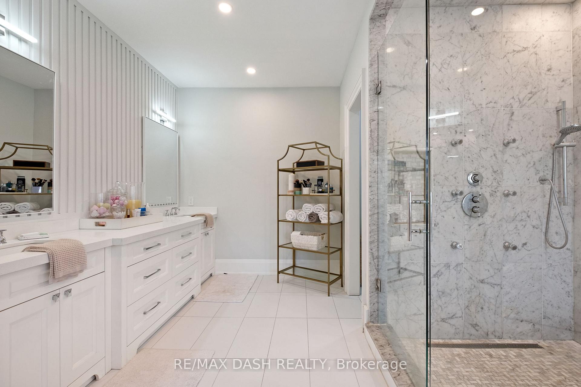 Photo 24 of 87 Vaughan Boulevard, Vaughan, Beverley Glen — HOMEH