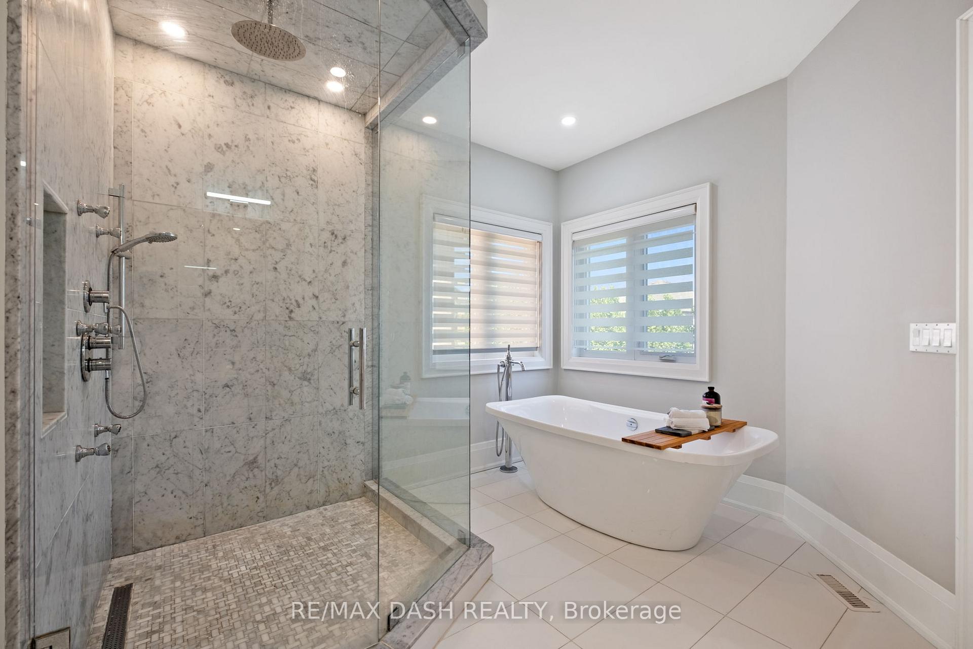 Photo 25 of 87 Vaughan Boulevard, Vaughan, Beverley Glen — HOMEH