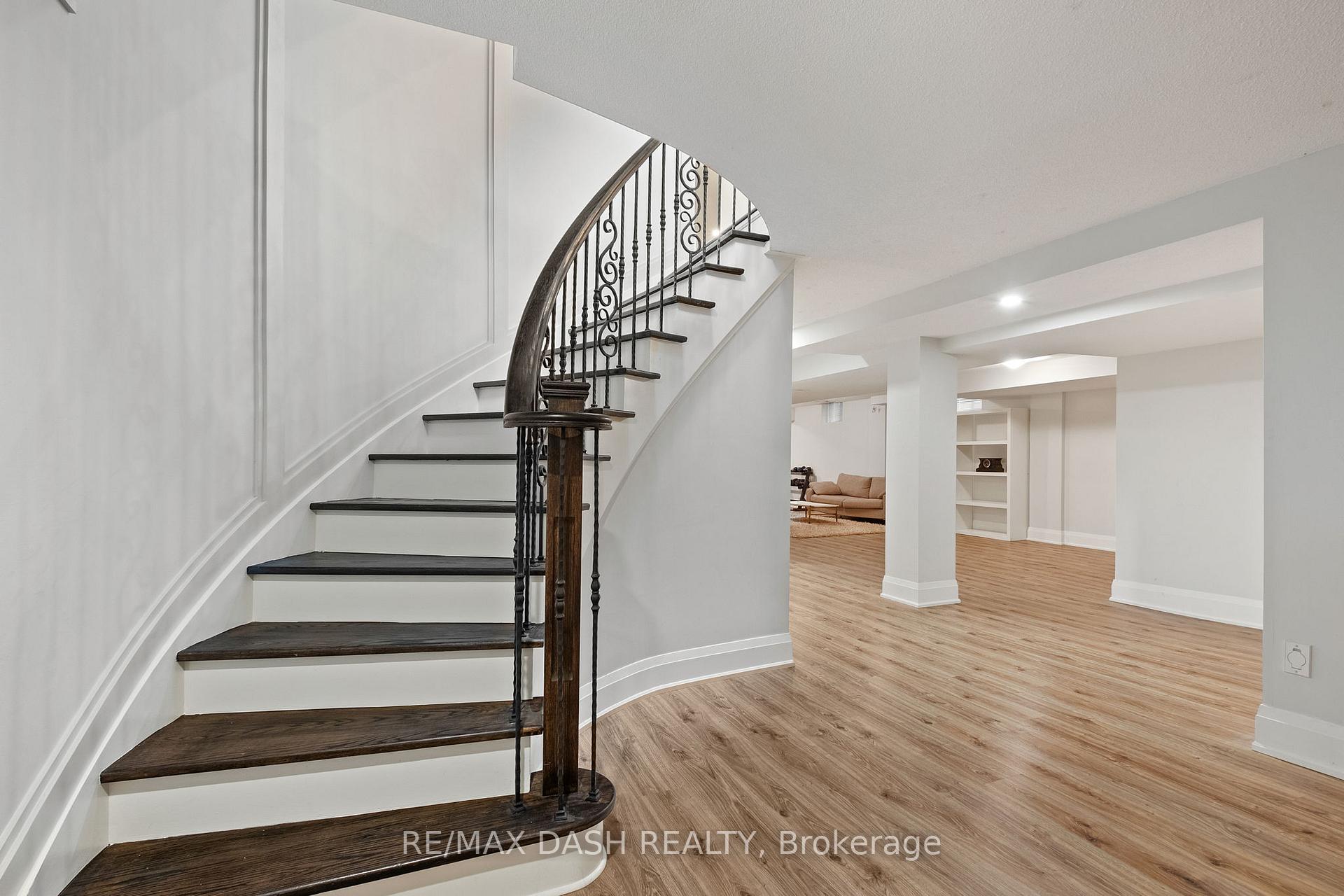 Photo 26 of 87 Vaughan Boulevard, Vaughan, Beverley Glen — HOMEH