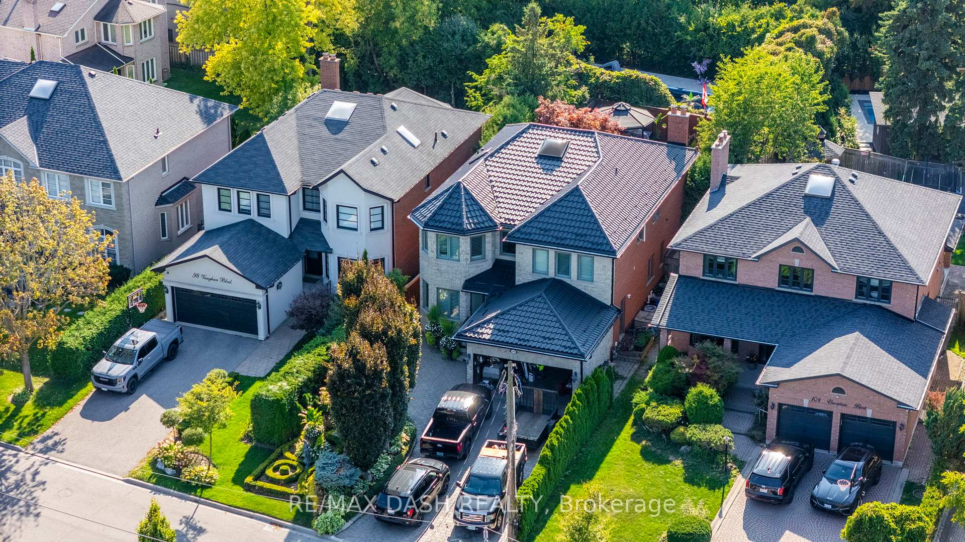 Photo 38 of 87 Vaughan Boulevard, Vaughan, Beverley Glen — HOMEH
