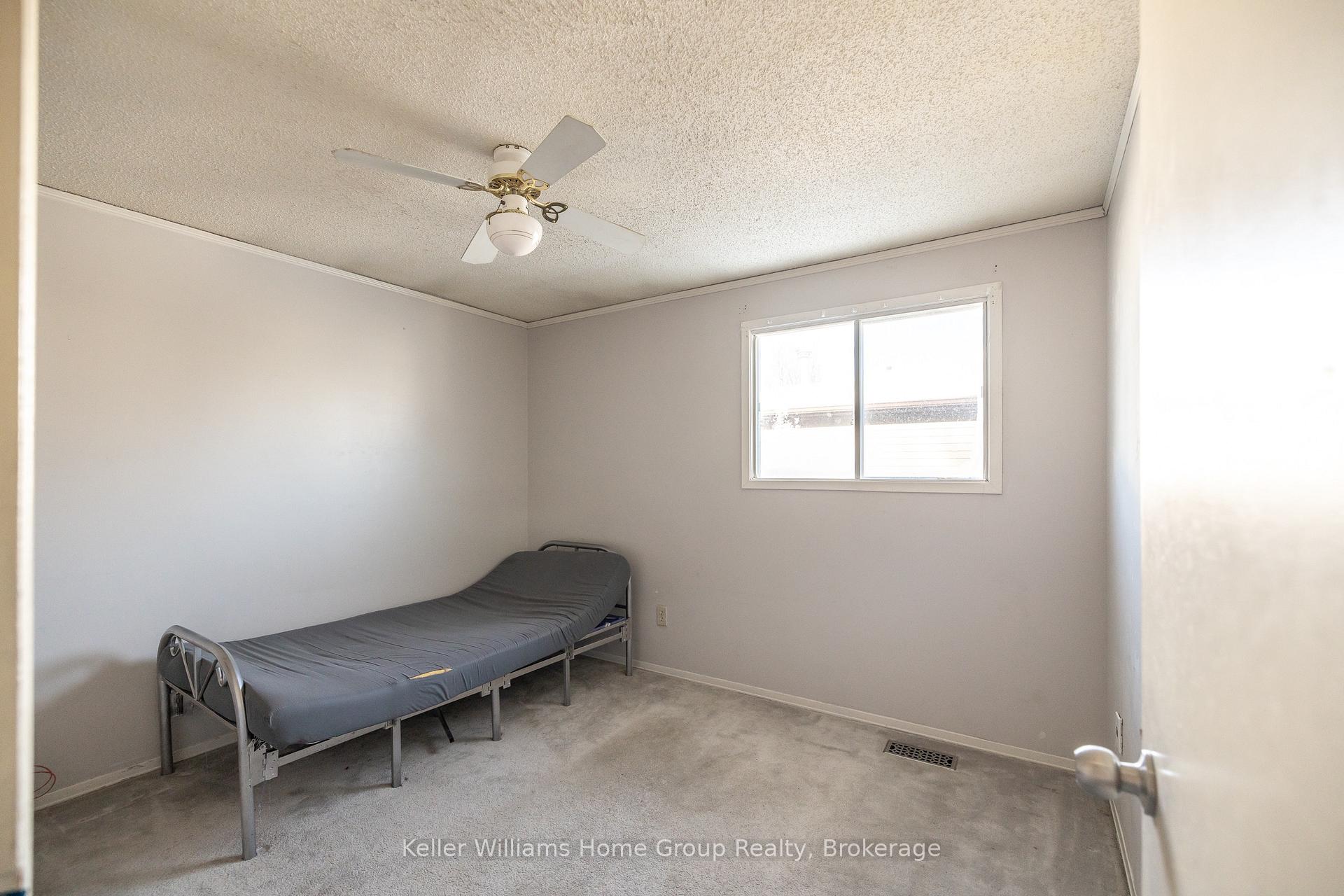 Photo 15 of 476 Scotchmere Court, Waterloo — HOMEH
