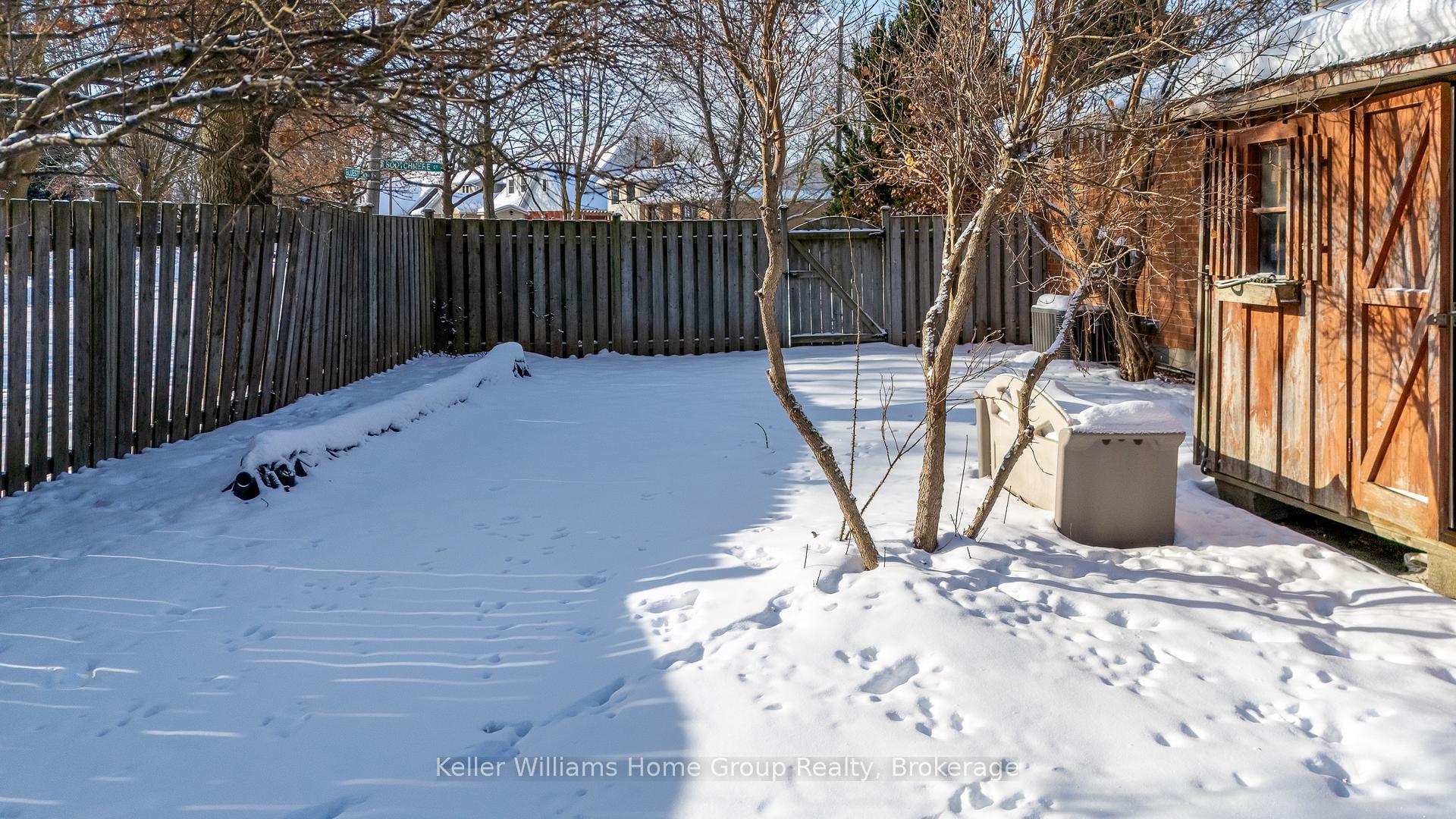 Photo 33 of 476 Scotchmere Court, Waterloo — HOMEH