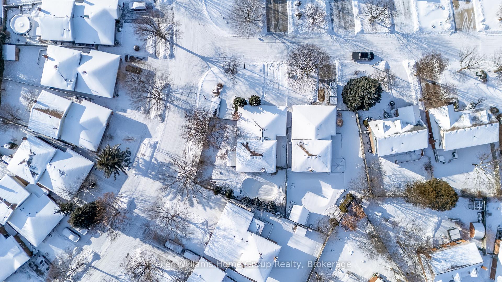 Photo 36 of 476 Scotchmere Court, Waterloo — HOMEH