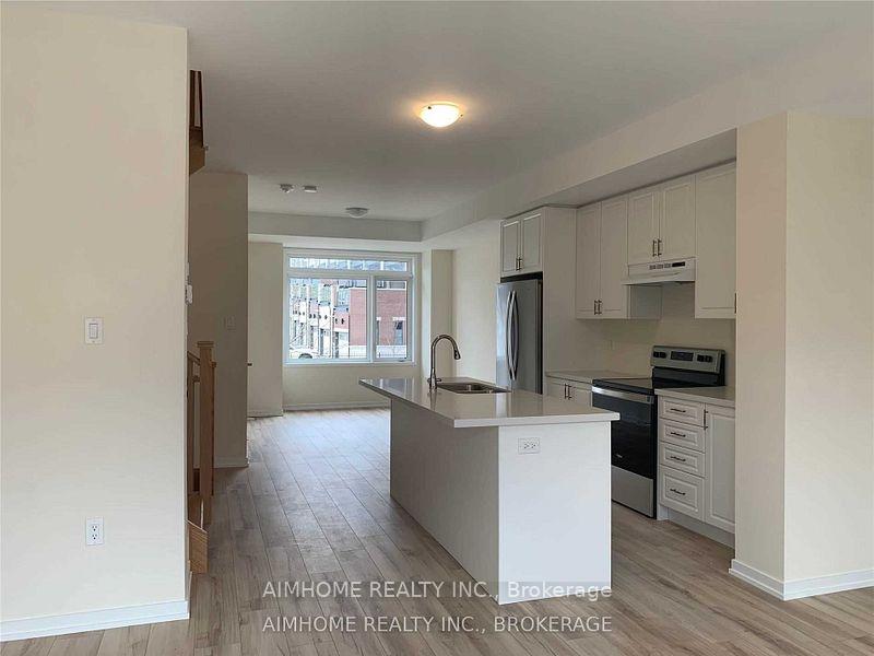 Photo 3 of 121 Crimson Forest Drive, Vaughan, Patterson — HOMEH