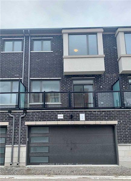 Photo 9 of 121 Crimson Forest Drive, Vaughan, Patterson — HOMEH