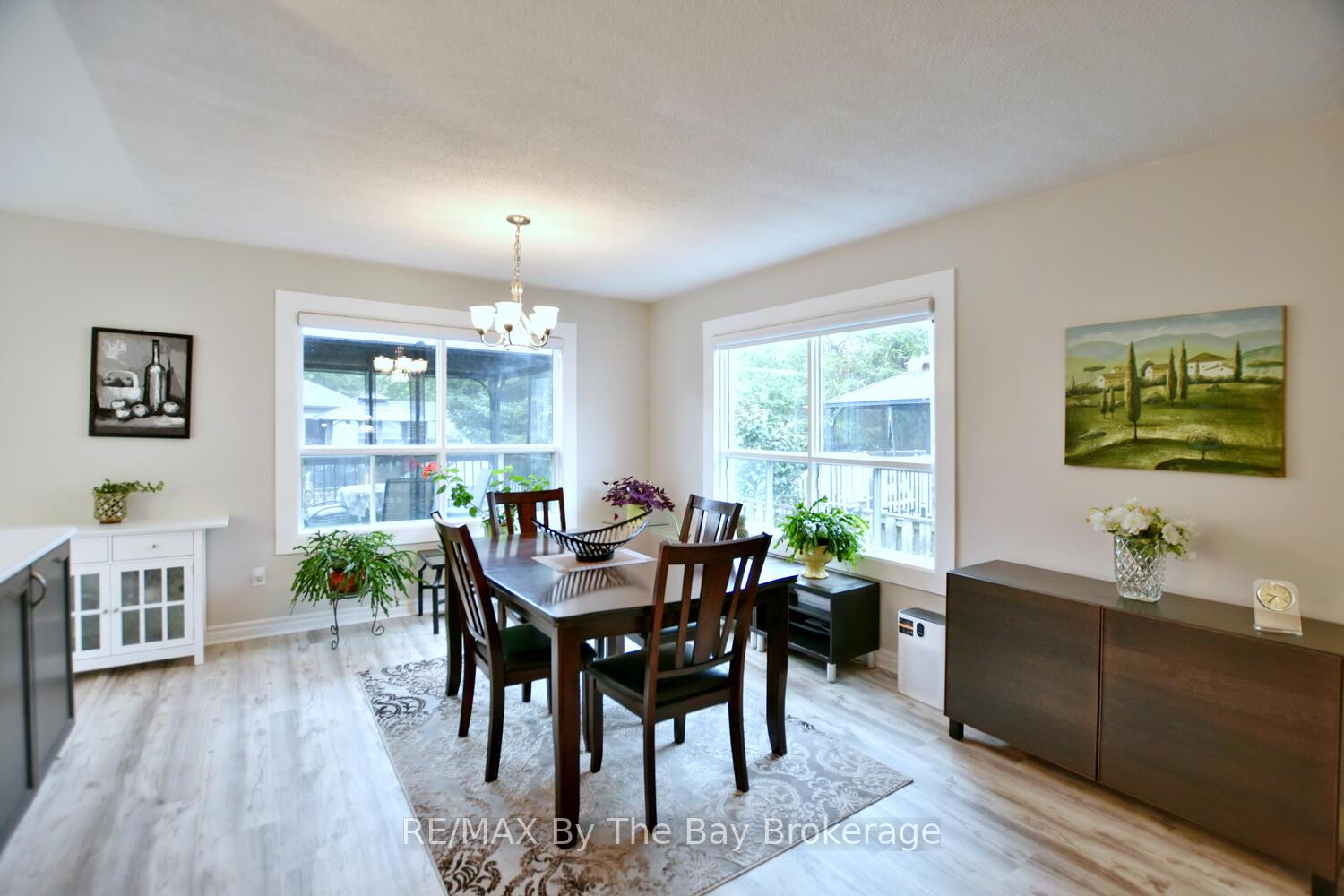 Photo 6 of 34 Harbour Crescent, Wasaga Beach — HOMEH