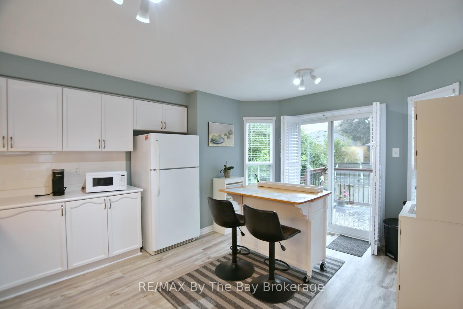 Photo 13 of 34 Harbour Crescent, Wasaga Beach — HOMEH