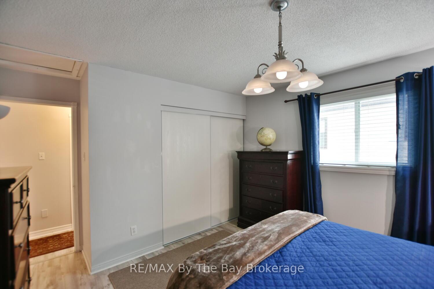 Photo 17 of 34 Harbour Crescent, Wasaga Beach — HOMEH