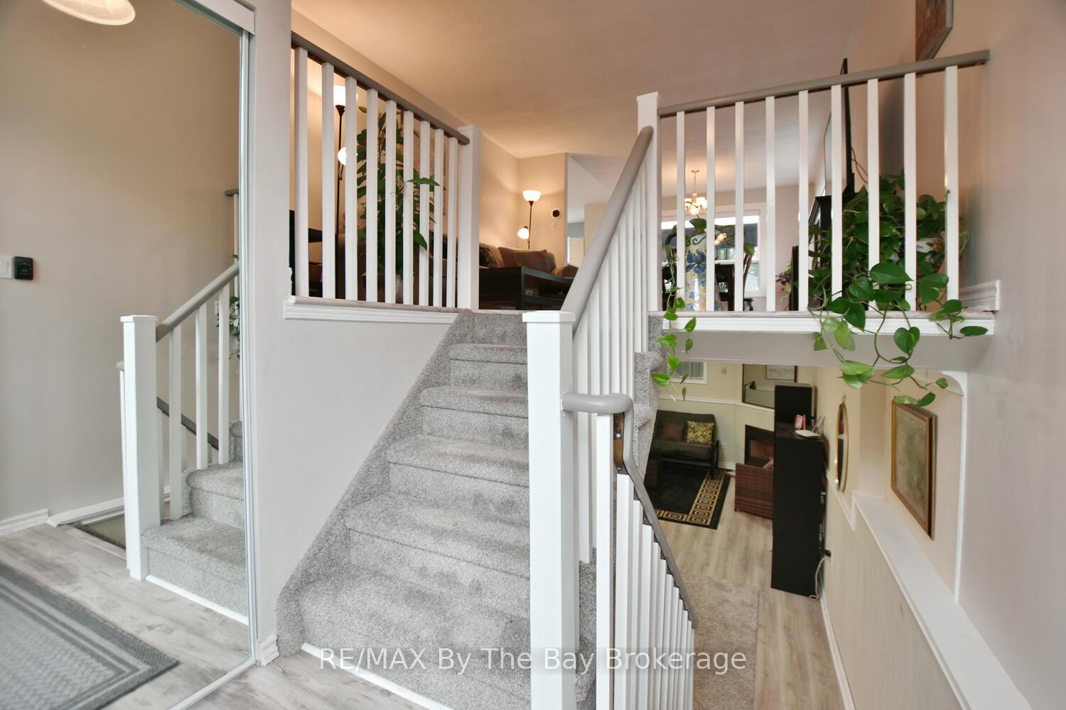 Photo 22 of 34 Harbour Crescent, Wasaga Beach — HOMEH
