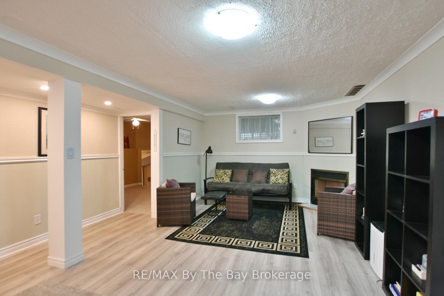 Photo 25 of 34 Harbour Crescent, Wasaga Beach — HOMEH