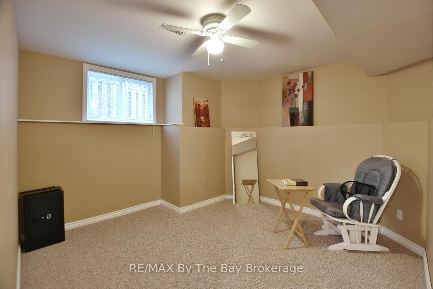 Photo 32 of 34 Harbour Crescent, Wasaga Beach — HOMEH