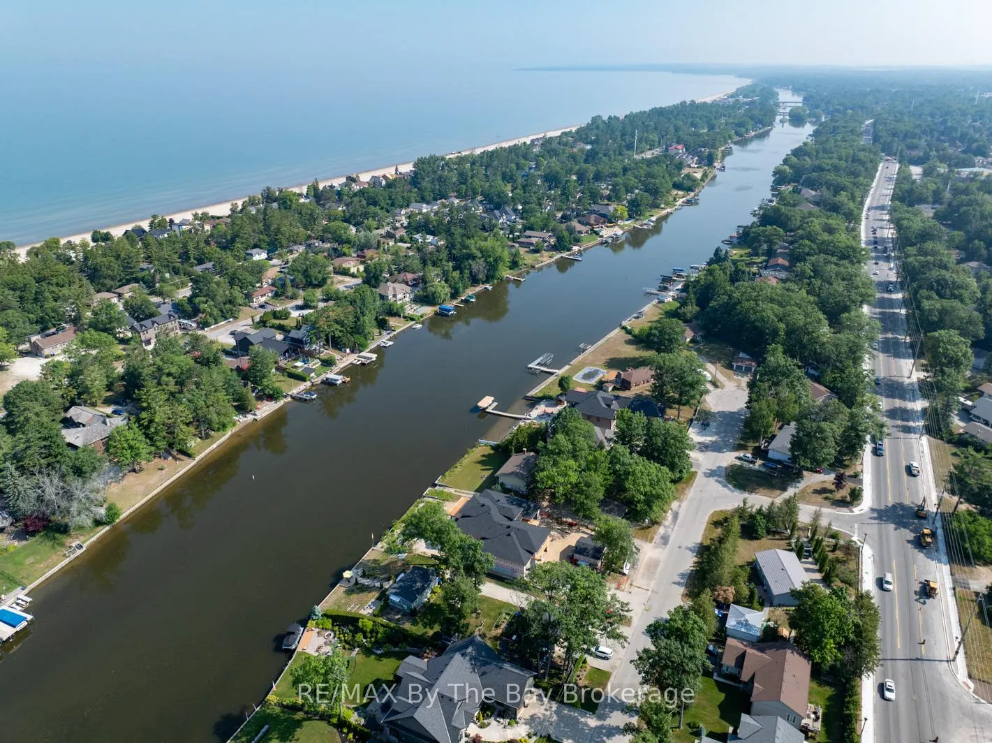 Photo 11 of 34 Edgewater Road, Wasaga Beach — HOMEH