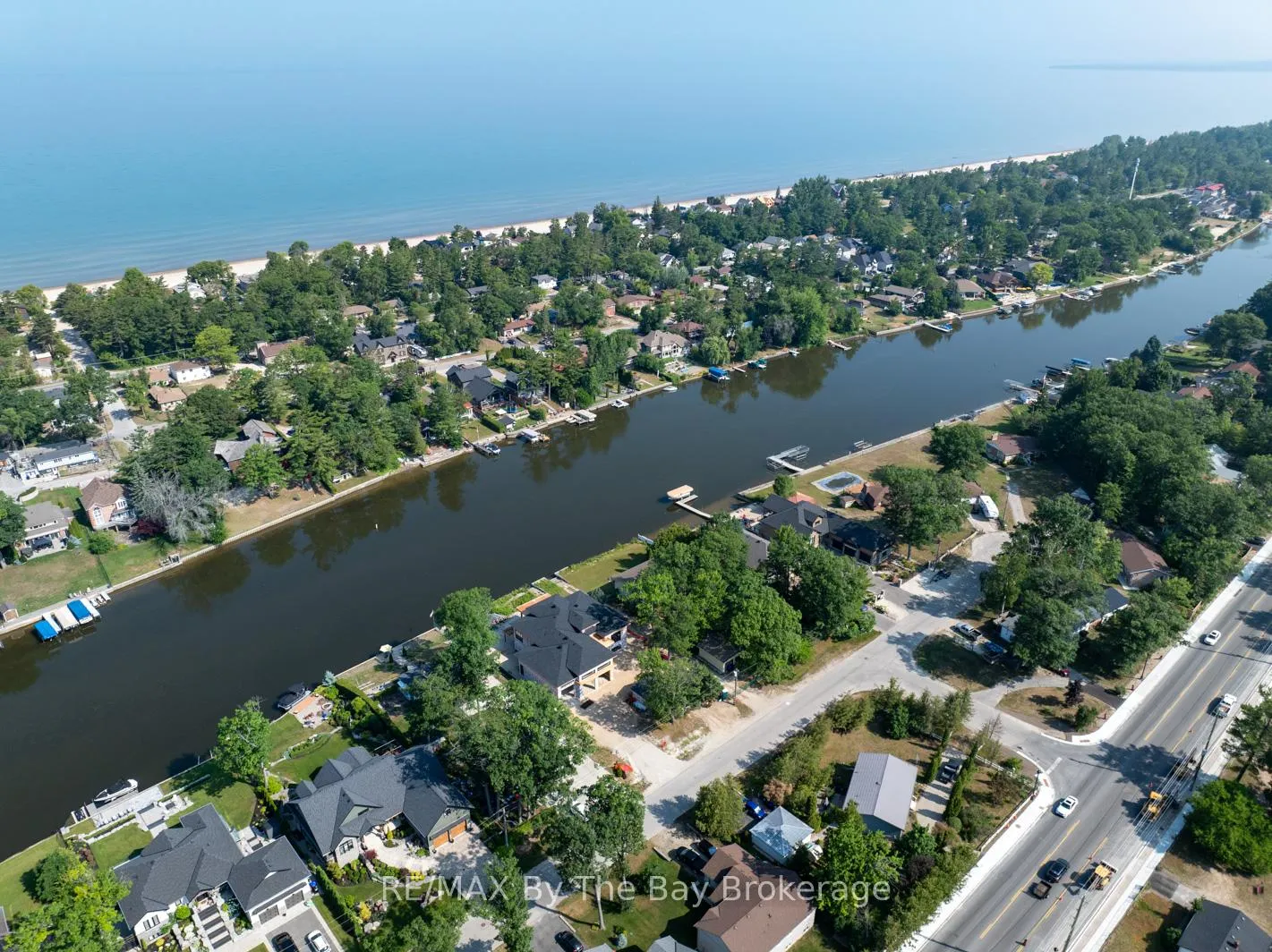 Photo 12 of 34 Edgewater Road, Wasaga Beach — HOMEH