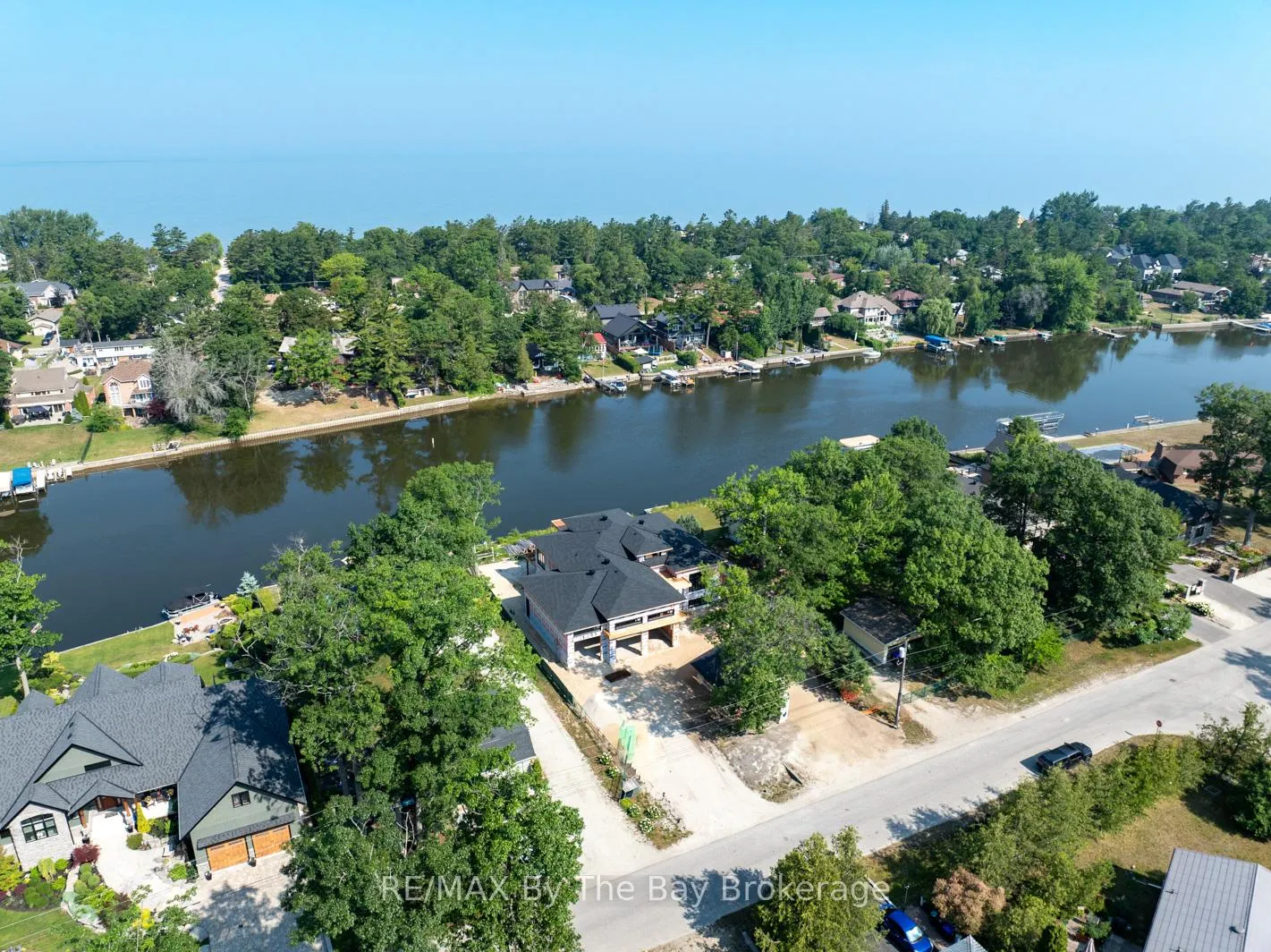 Photo 13 of 34 Edgewater Road, Wasaga Beach — HOMEH