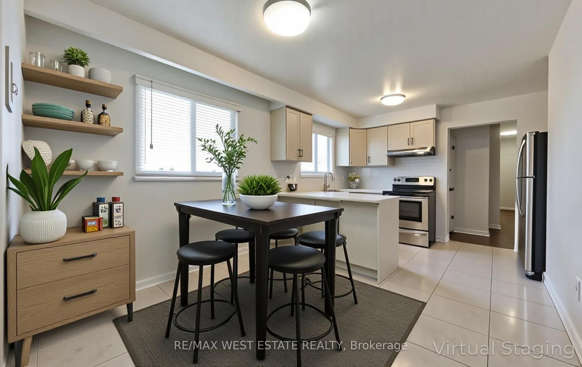Photo 8 of 142 Aberdeen Avenue, Vaughan, East Woodbridge — HOMEH