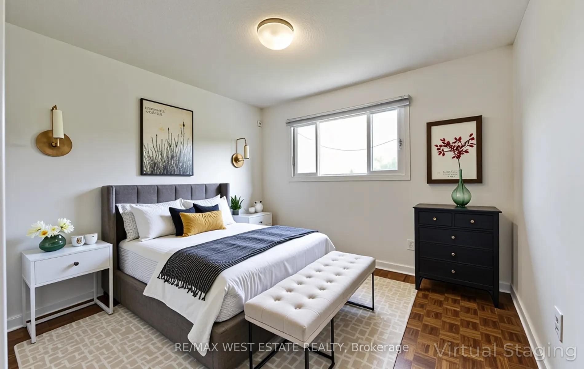 Photo 14 of 142 Aberdeen Avenue, Vaughan, East Woodbridge — HOMEH