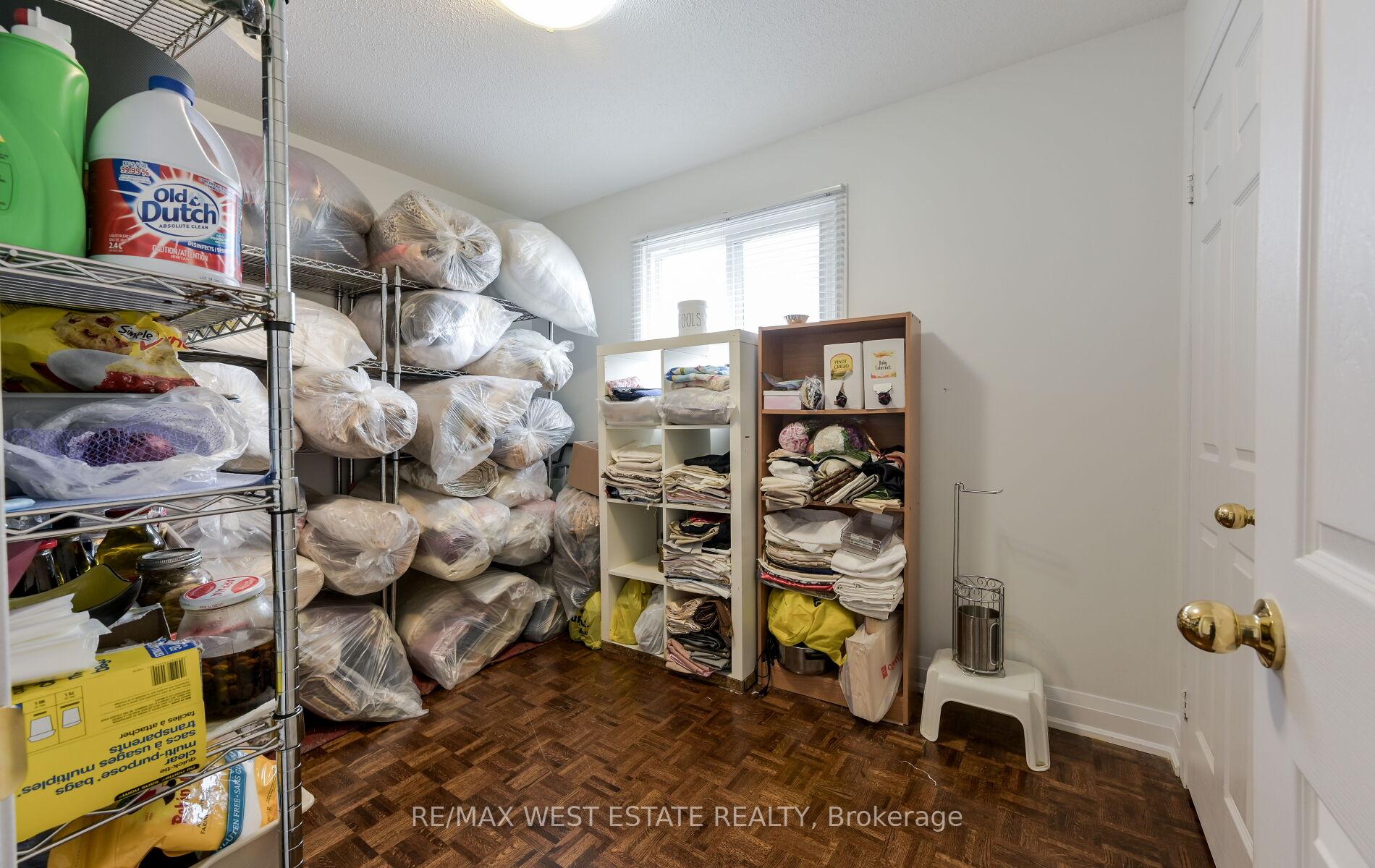 Photo 17 of 142 Aberdeen Avenue, Vaughan, East Woodbridge — HOMEH