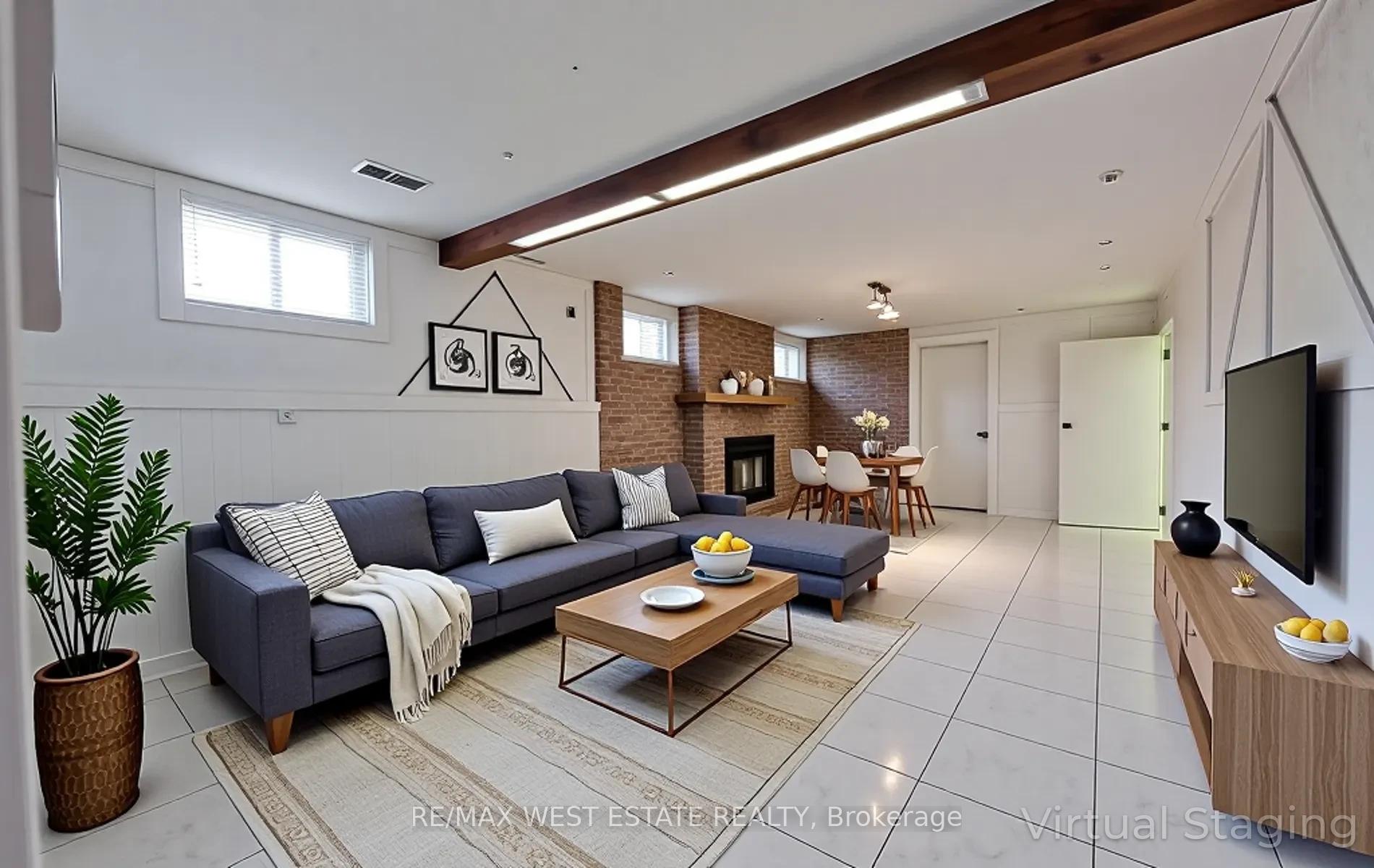 Photo 22 of 142 Aberdeen Avenue, Vaughan, East Woodbridge — HOMEH