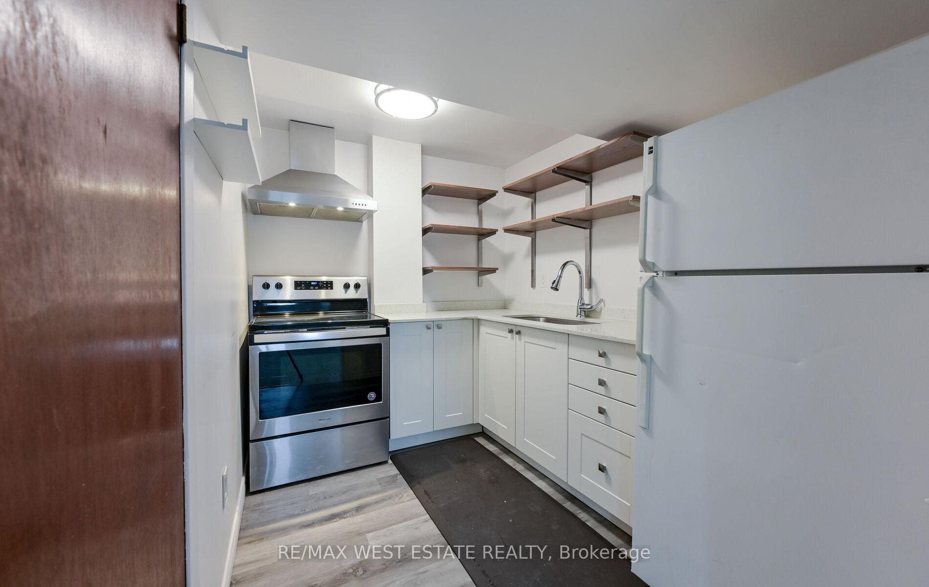 Photo 25 of 142 Aberdeen Avenue, Vaughan, East Woodbridge — HOMEH