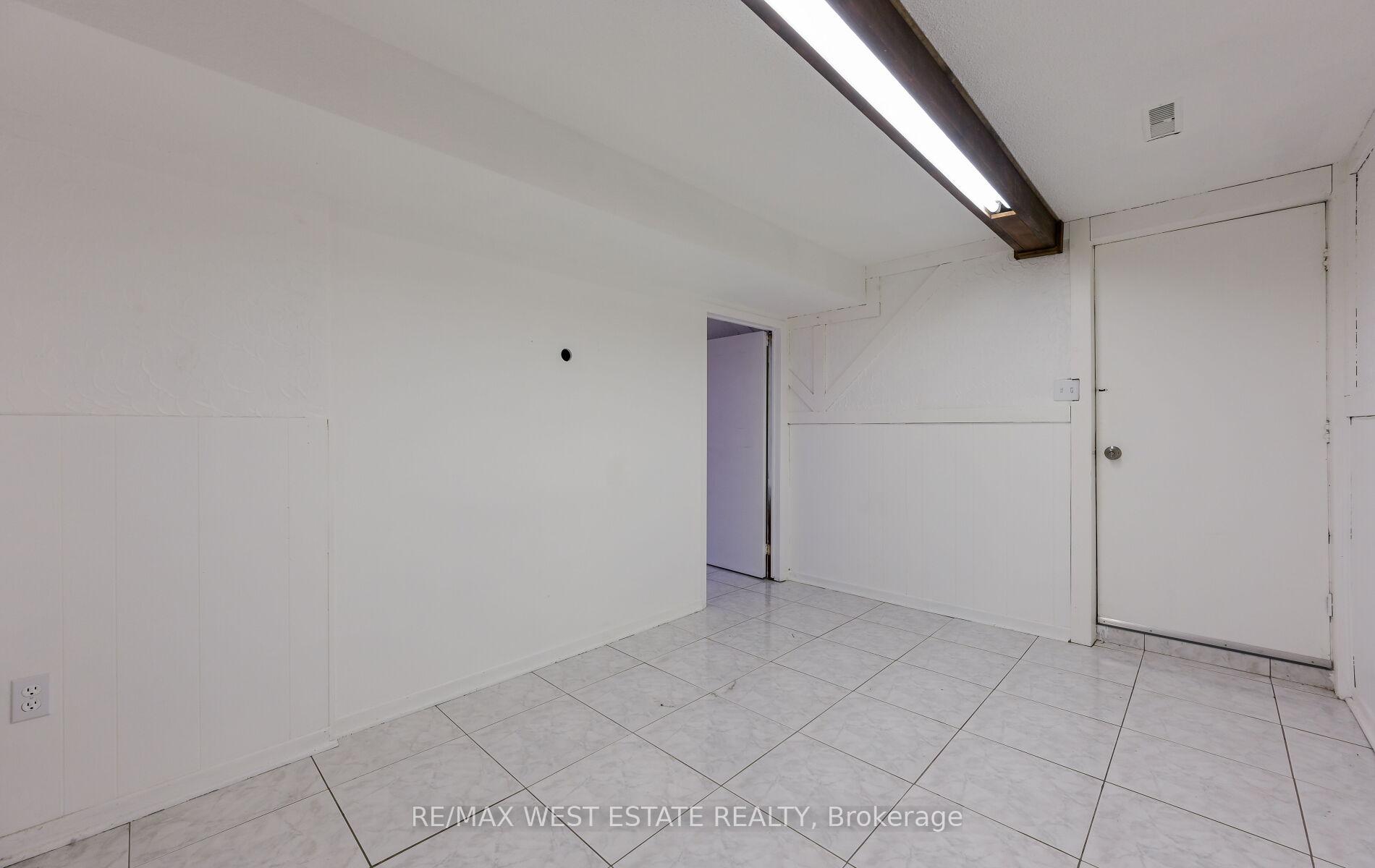 Photo 30 of 142 Aberdeen Avenue, Vaughan, East Woodbridge — HOMEH
